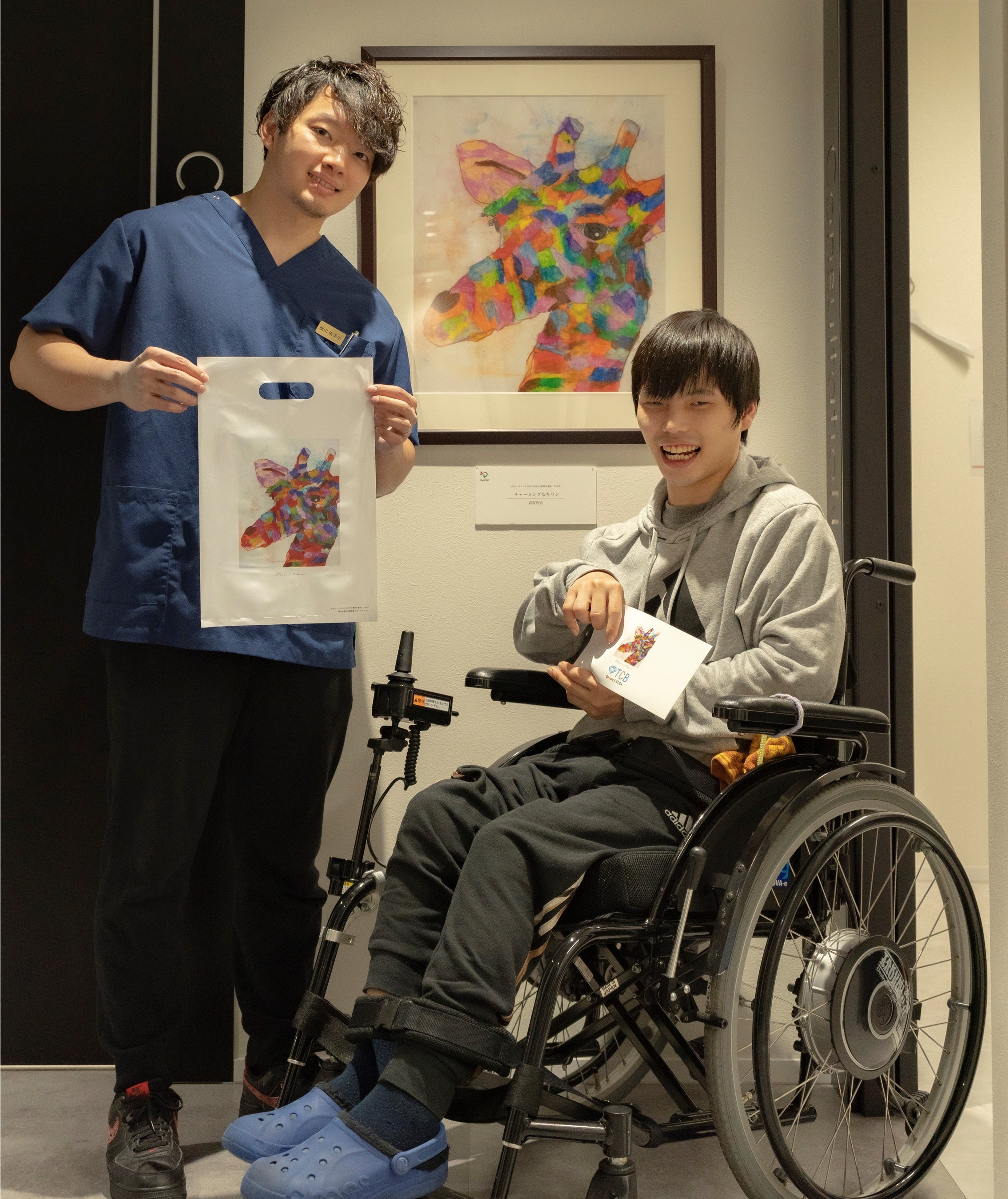 左：龍山院長　右：TCB賞作者 武安拓実さん