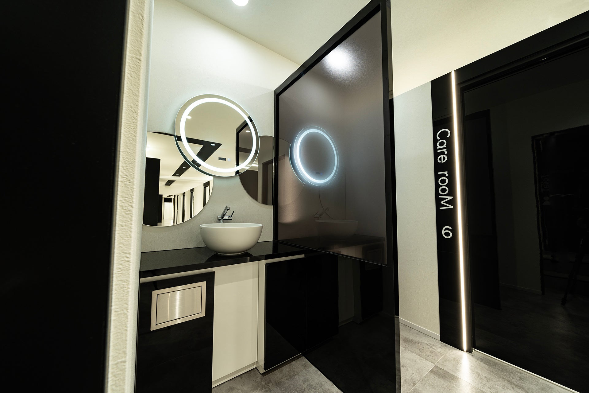 お洒落なパウダースペースも完備