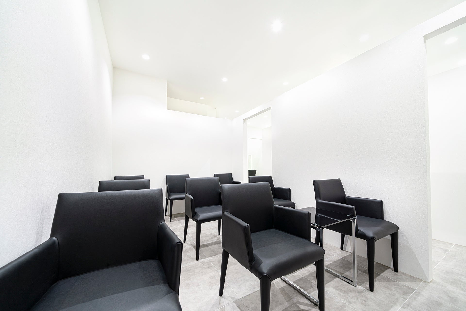 白を基調とした明るい院内