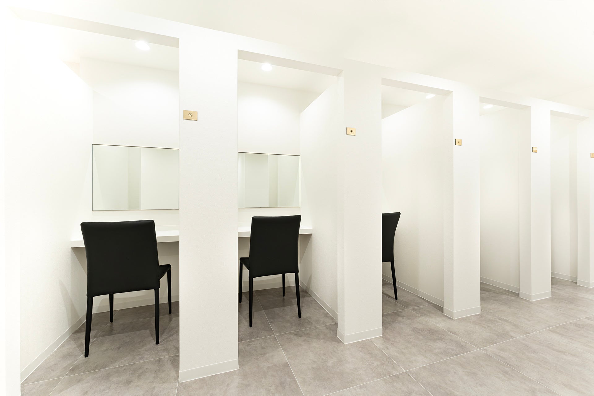 人気の個室待合スペースもご用意