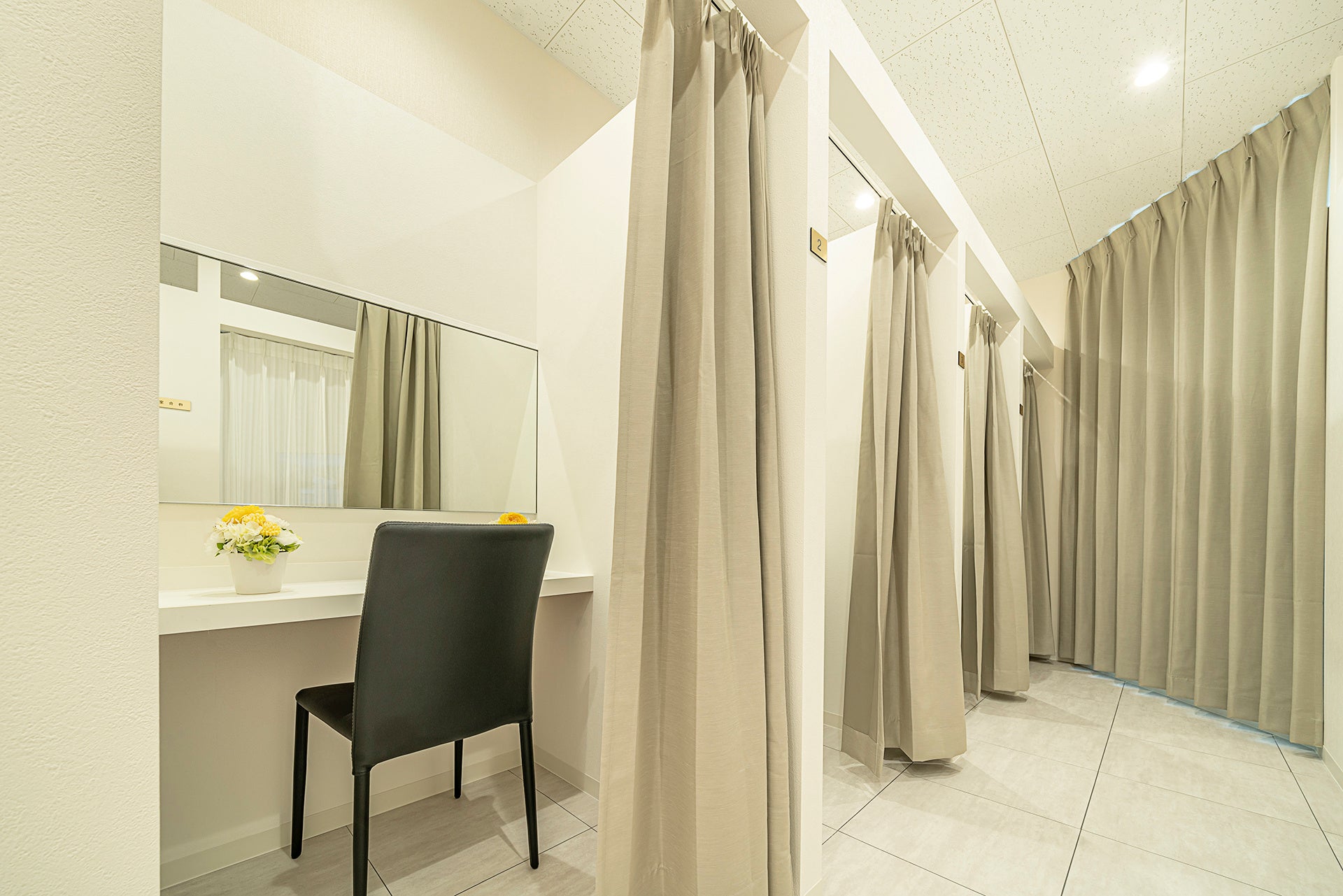 全国でご好評をいただいている個室待合室