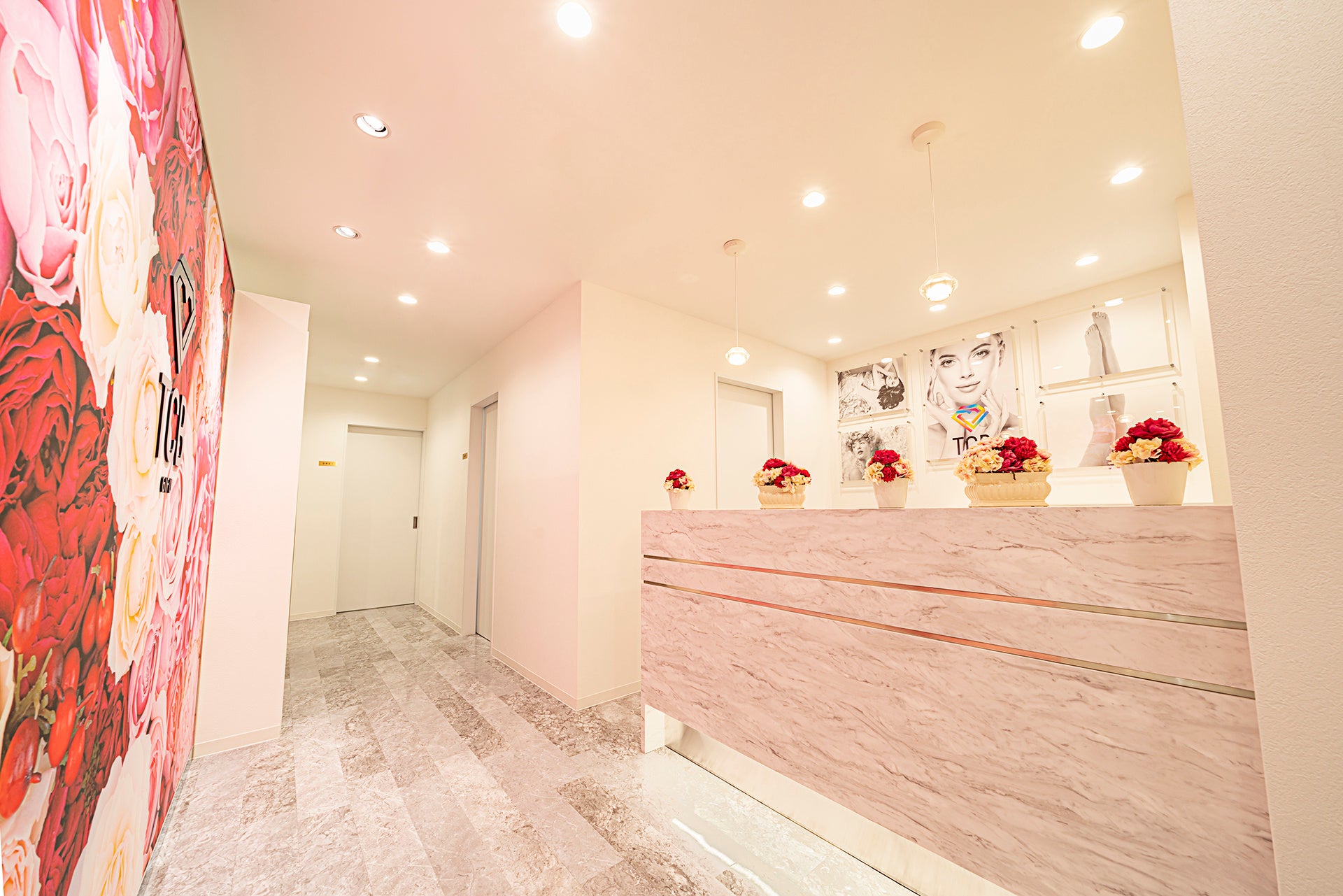 岐阜院 受付ロビー