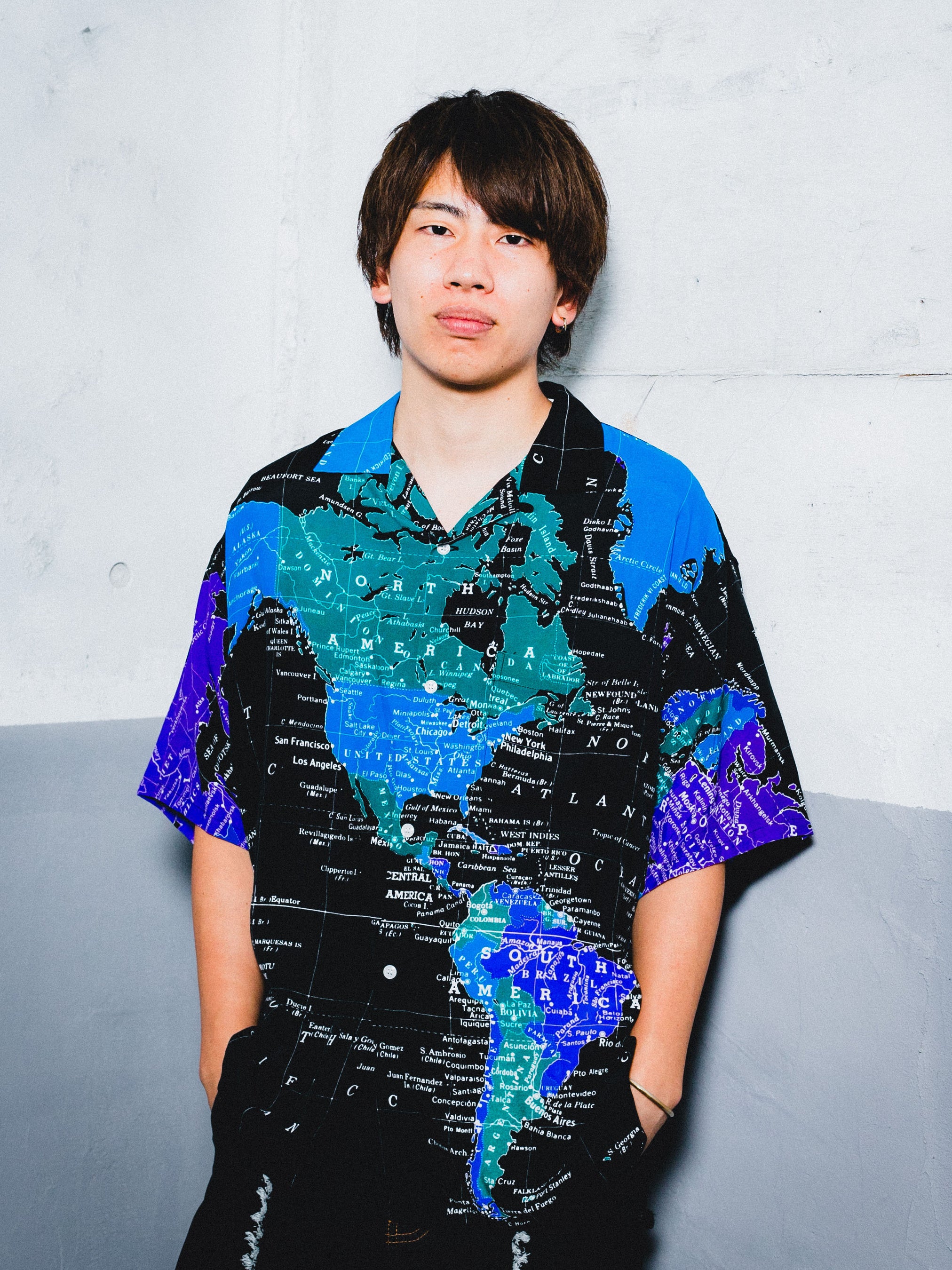 着用ブランド　トップス：F-LAGSTUF-F　ボトムス：The Inner Peace