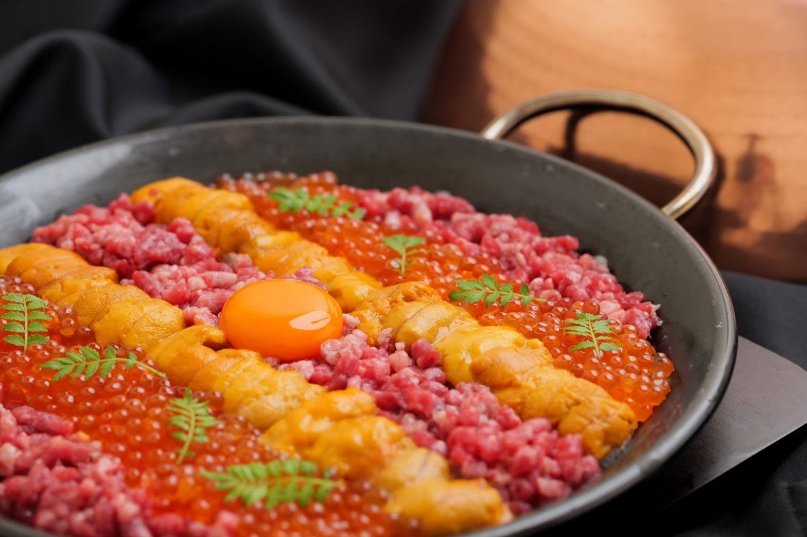 究極のうしみつ映えリア　～雲丹・いくら・和牛～