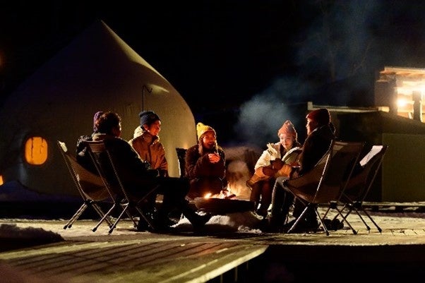 ↑夜の「DOAI VILLAGE」宿泊サイトの様子