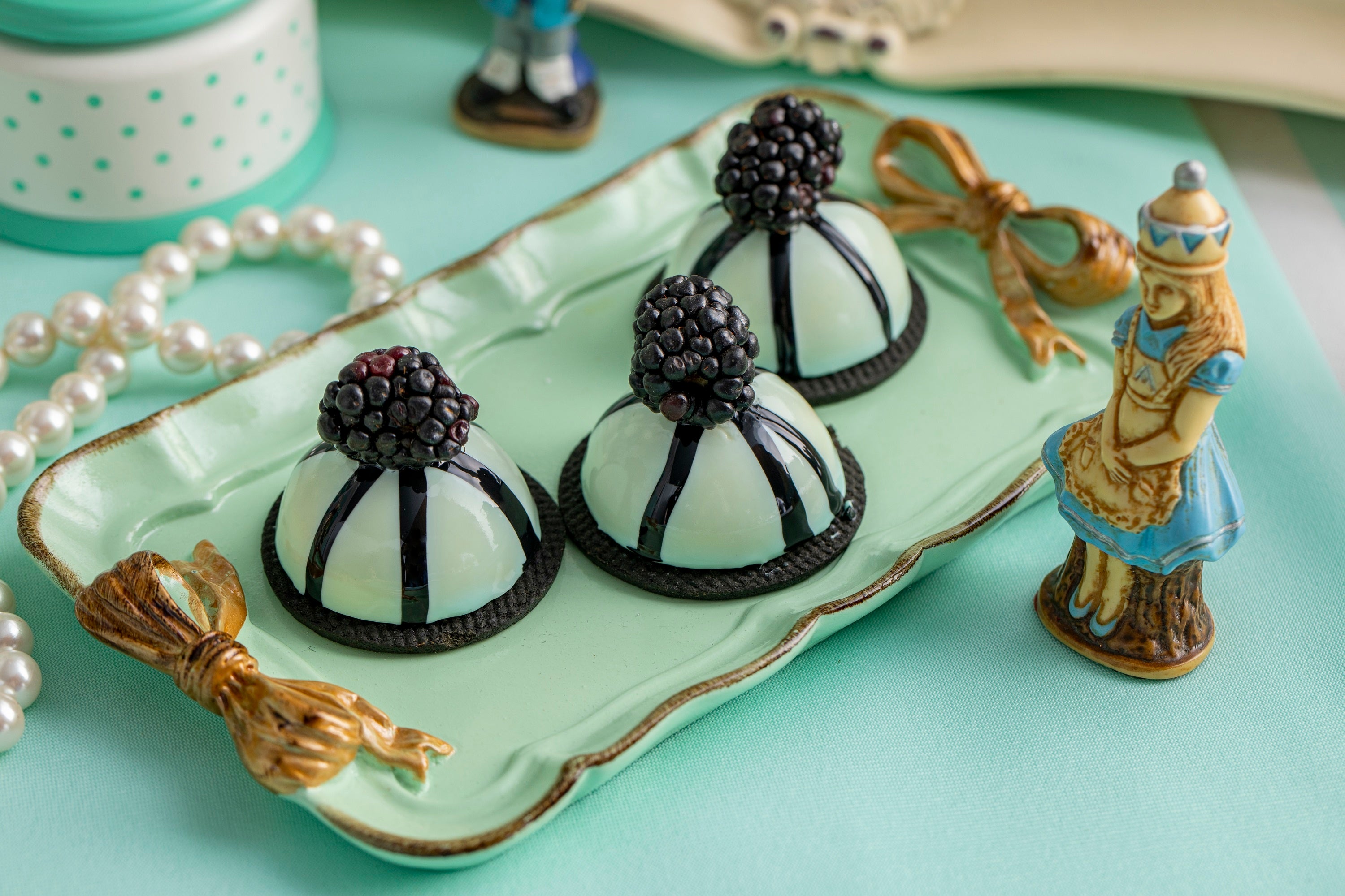 女王陛下の御成り