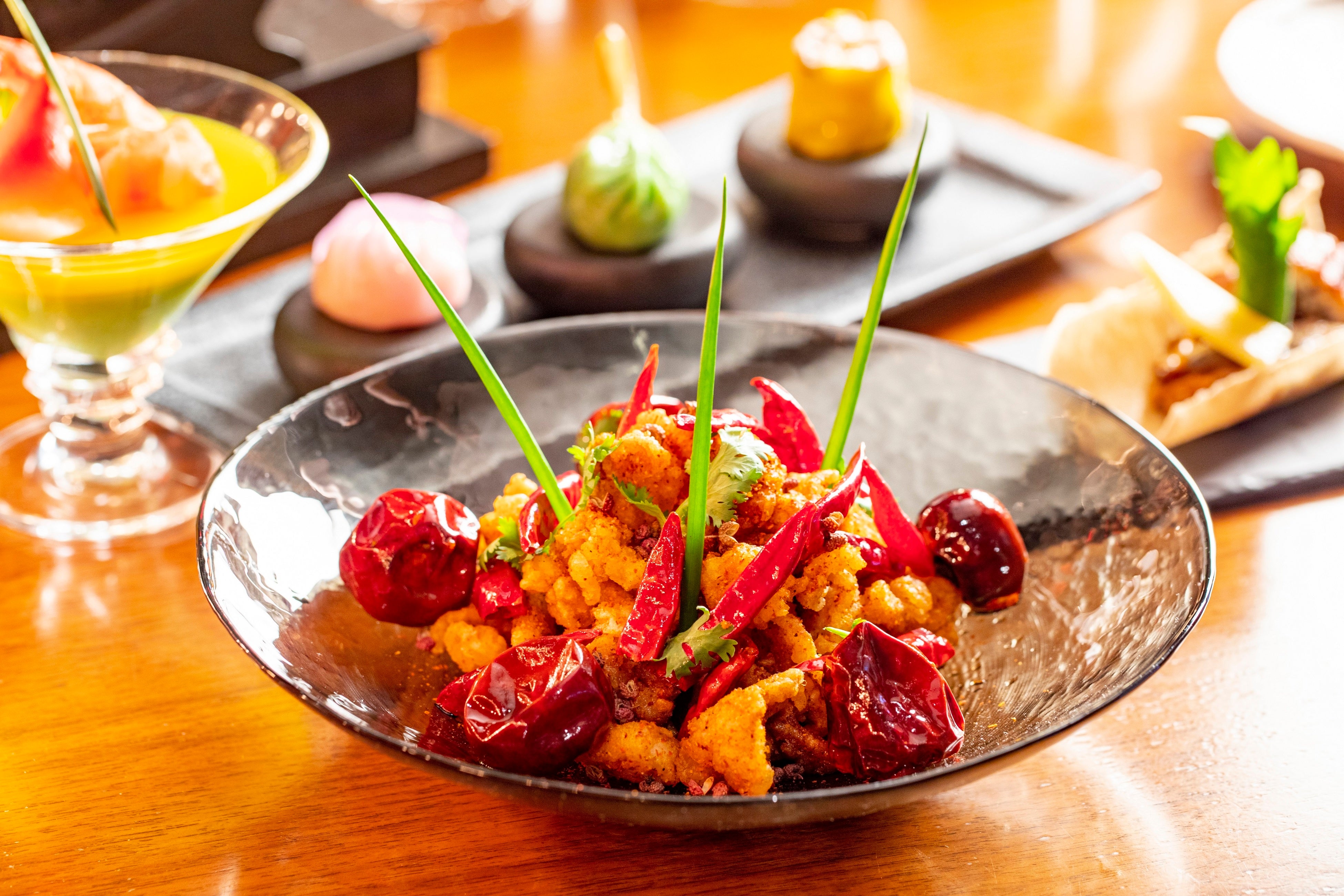 鶏肉の四川朝天唐辛子・花椒スパイシー炒め