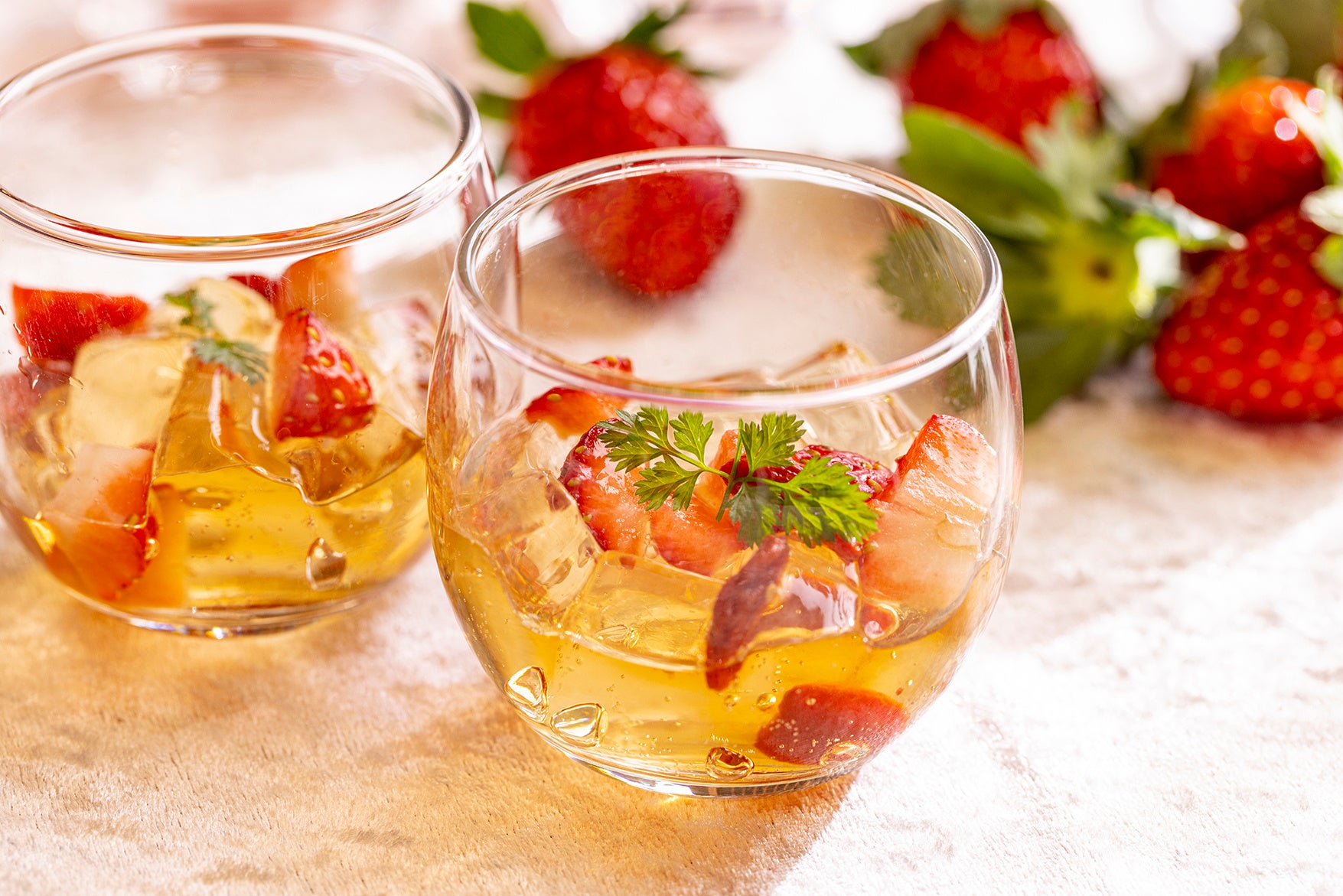 苺入りティーゼリー