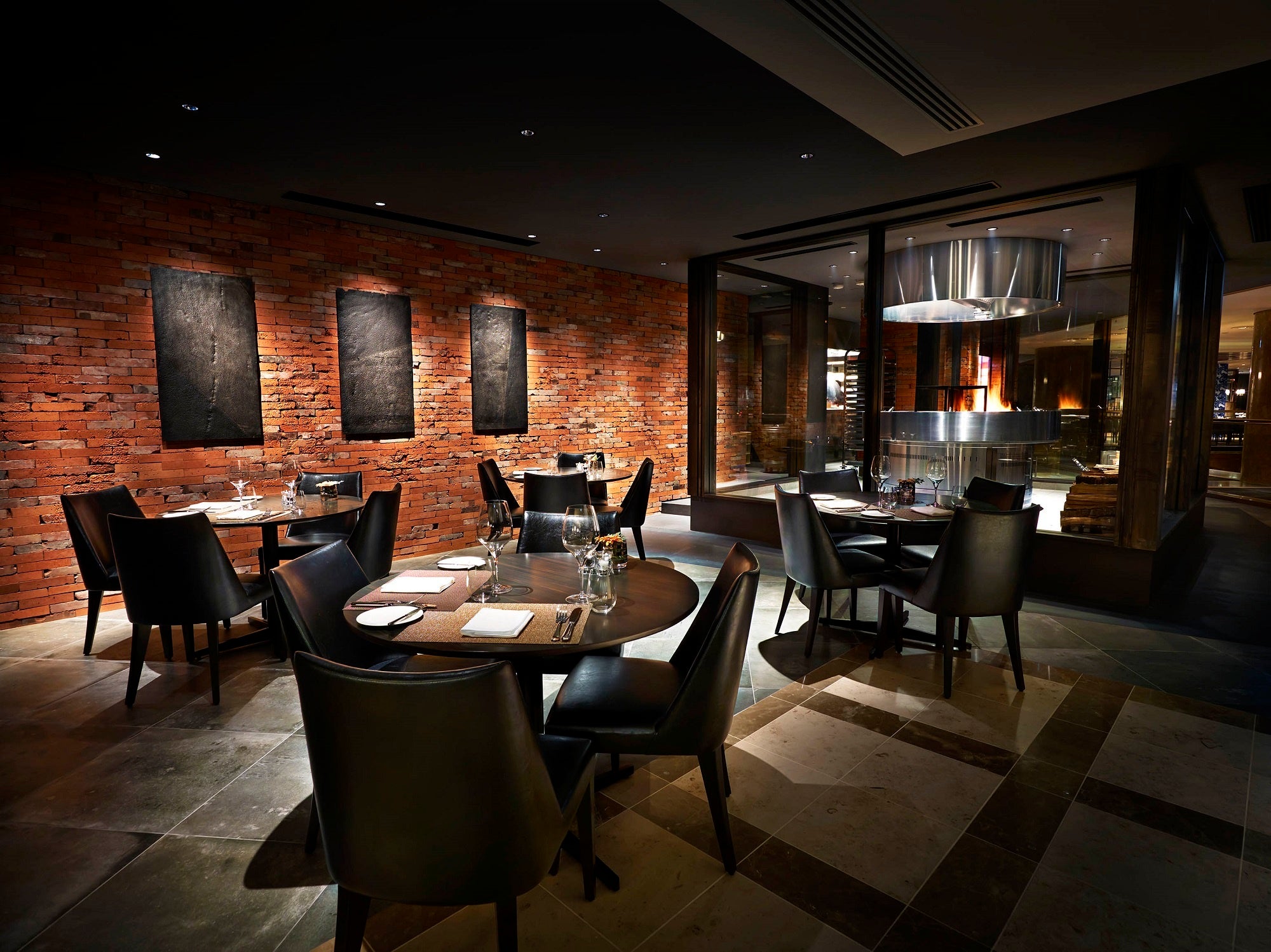 メトロポリタングリル　内観