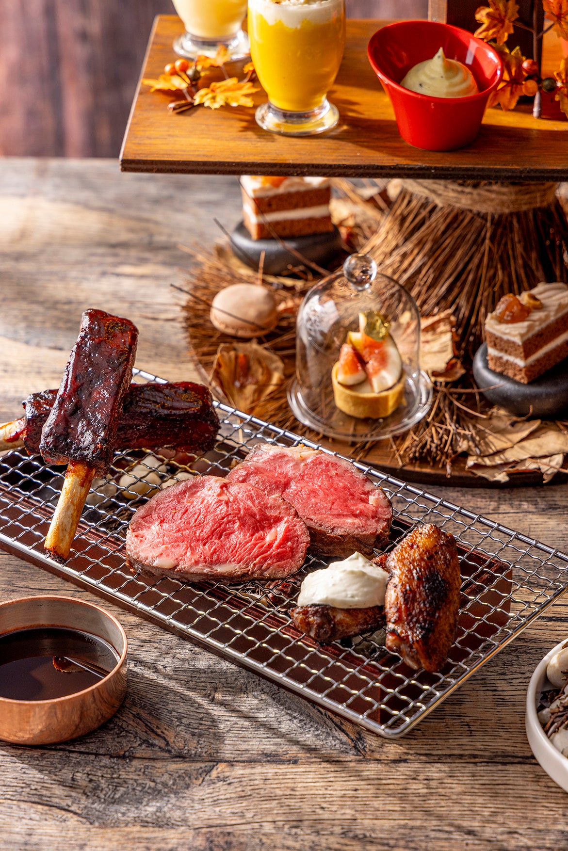 ほうきに乗った秋のお肉アフタヌーン