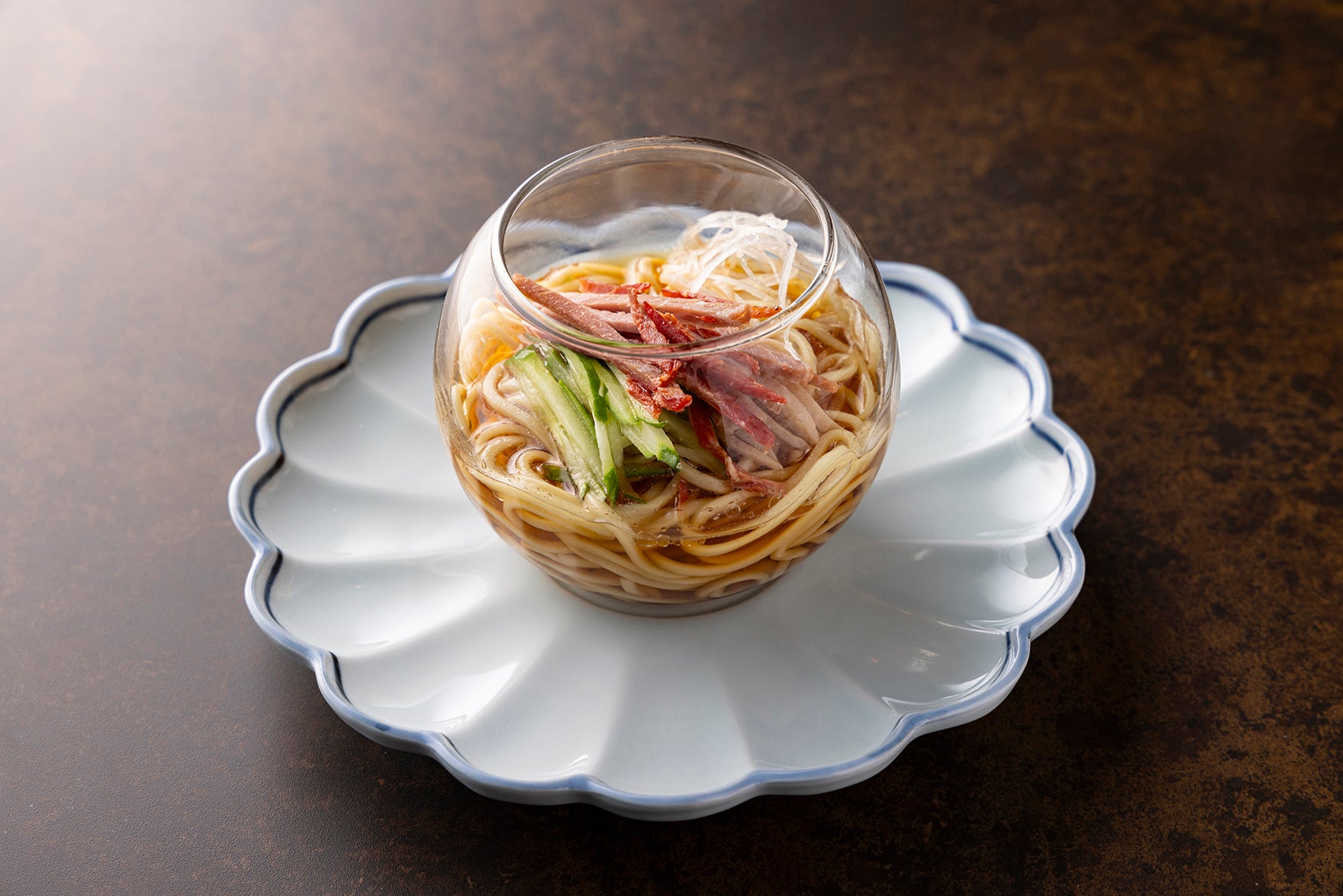 細切り鮑、叉焼、葱入りそば