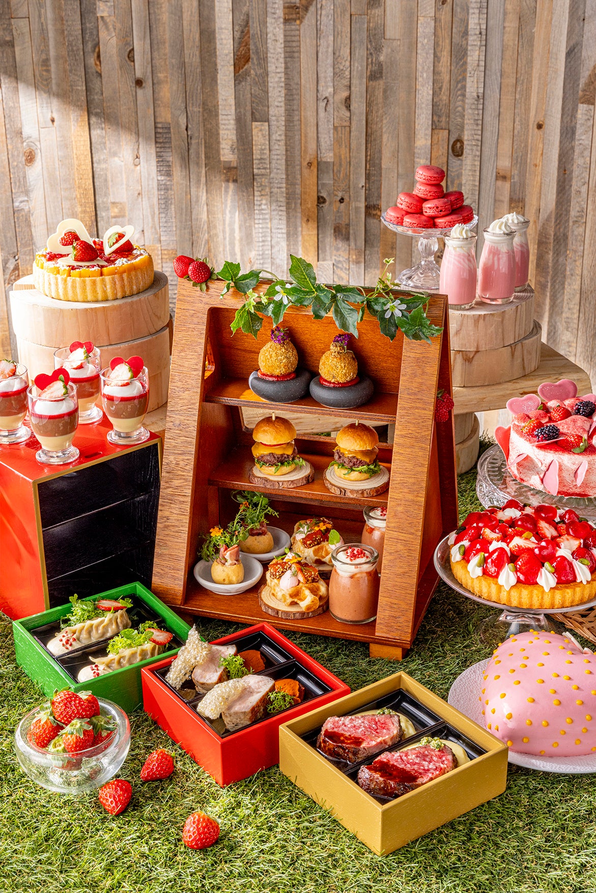 お肉アフタヌーンwithストロベリースイーツ