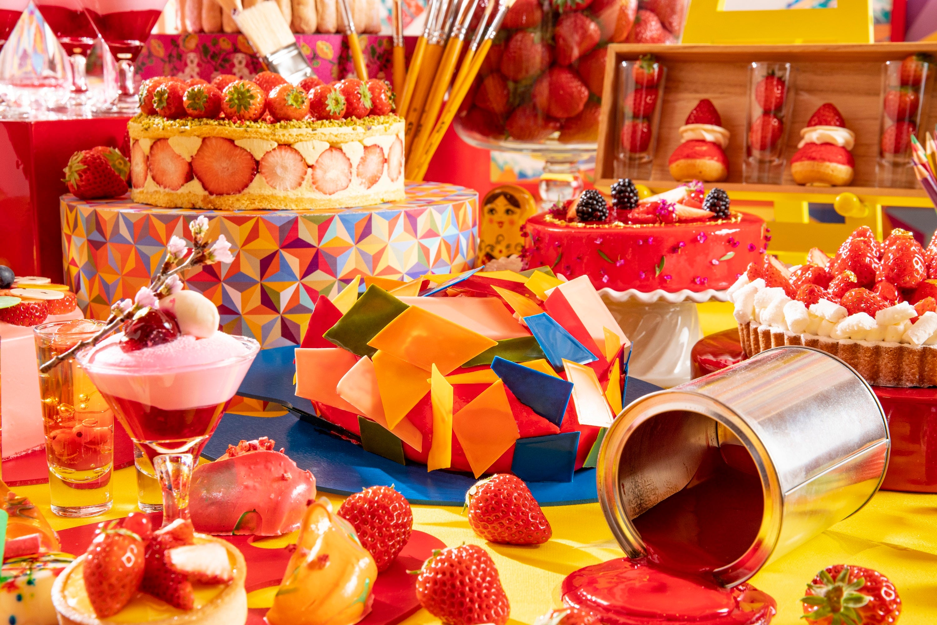 いちごスイーツとアートの世界