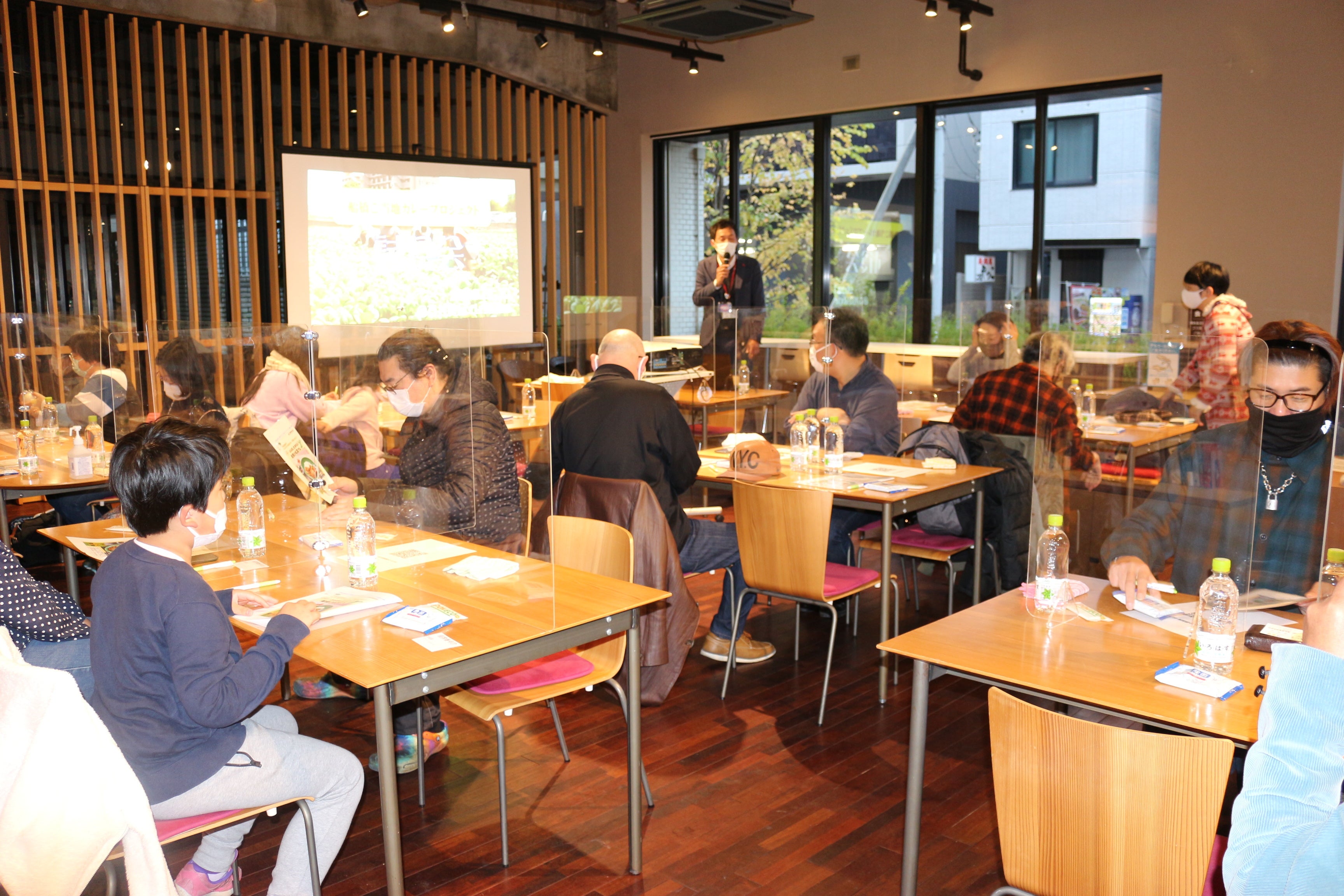 2022 年 12 月市民試食会の様子