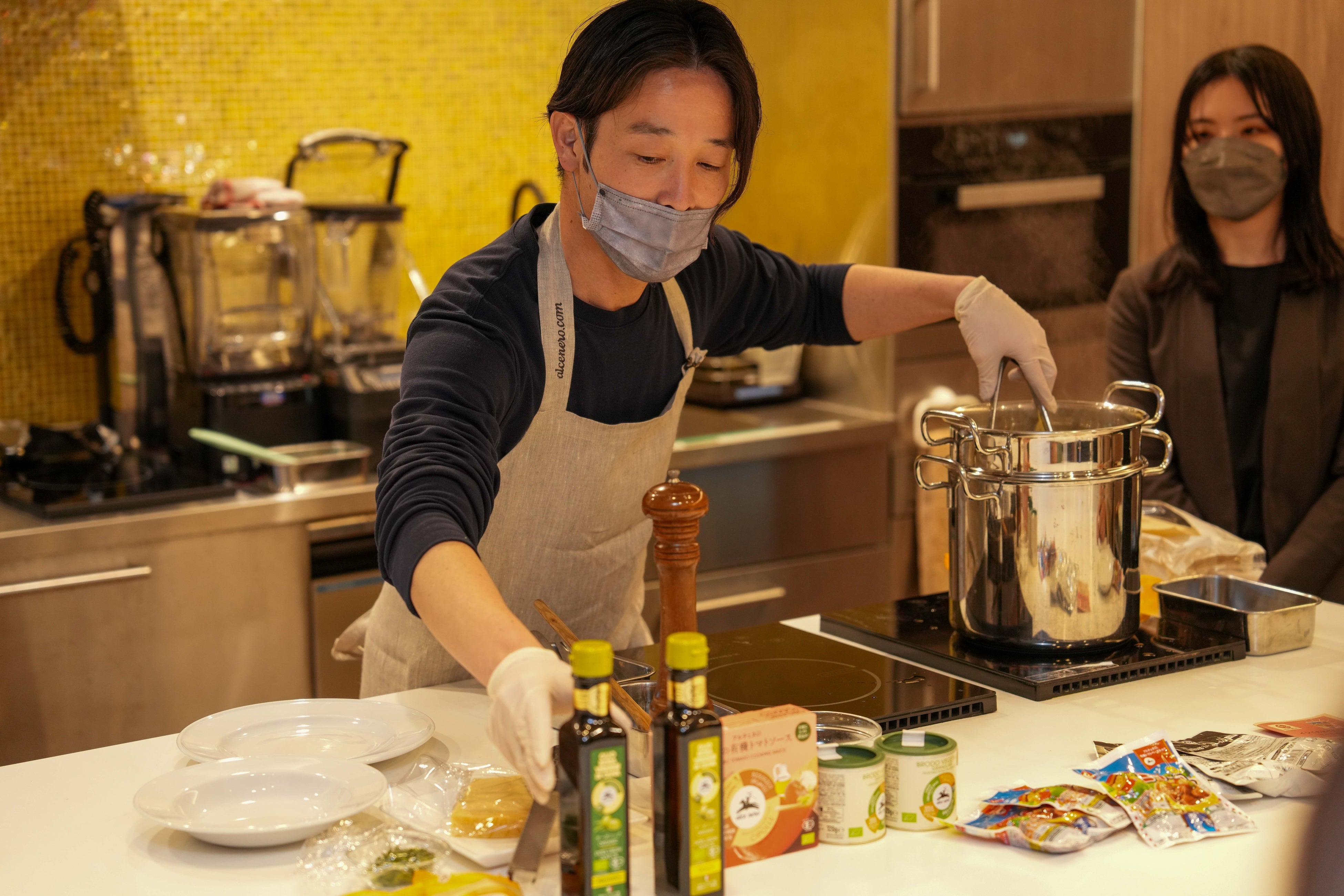 KEITAシェフによる当日の調理デモンストレーションの様子