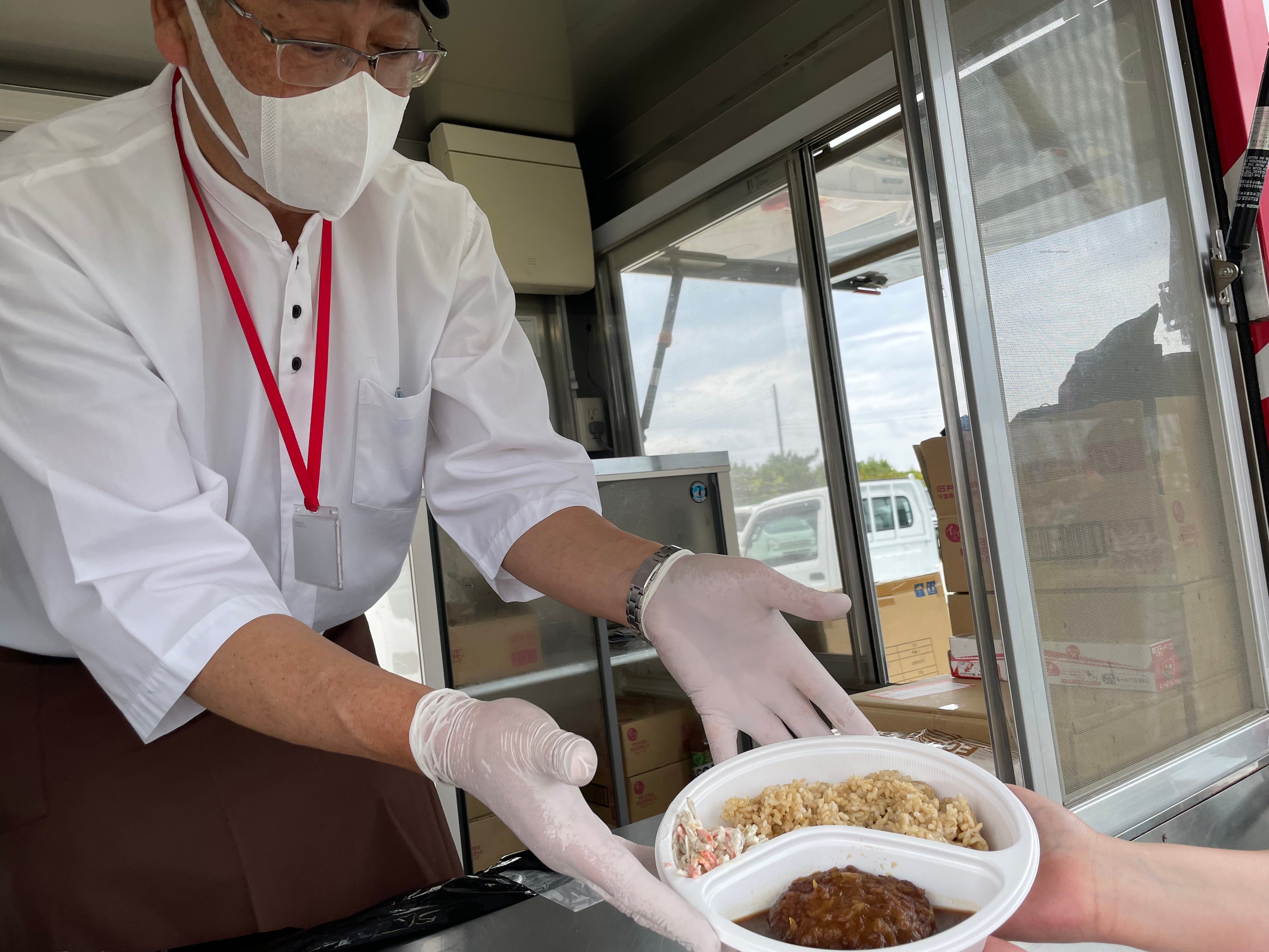 『千葉白子町の新玉ねぎをつかったハンバーグ』を使った白子玉ねぎハンバーグプレート