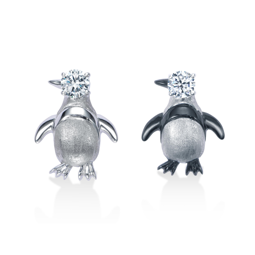 ブローチ  左）Pt ダイヤモンド　0.２ct　￥352,000 　右）Pt ダイヤモンド ブラックメッキ　0.２ct ￥352,000