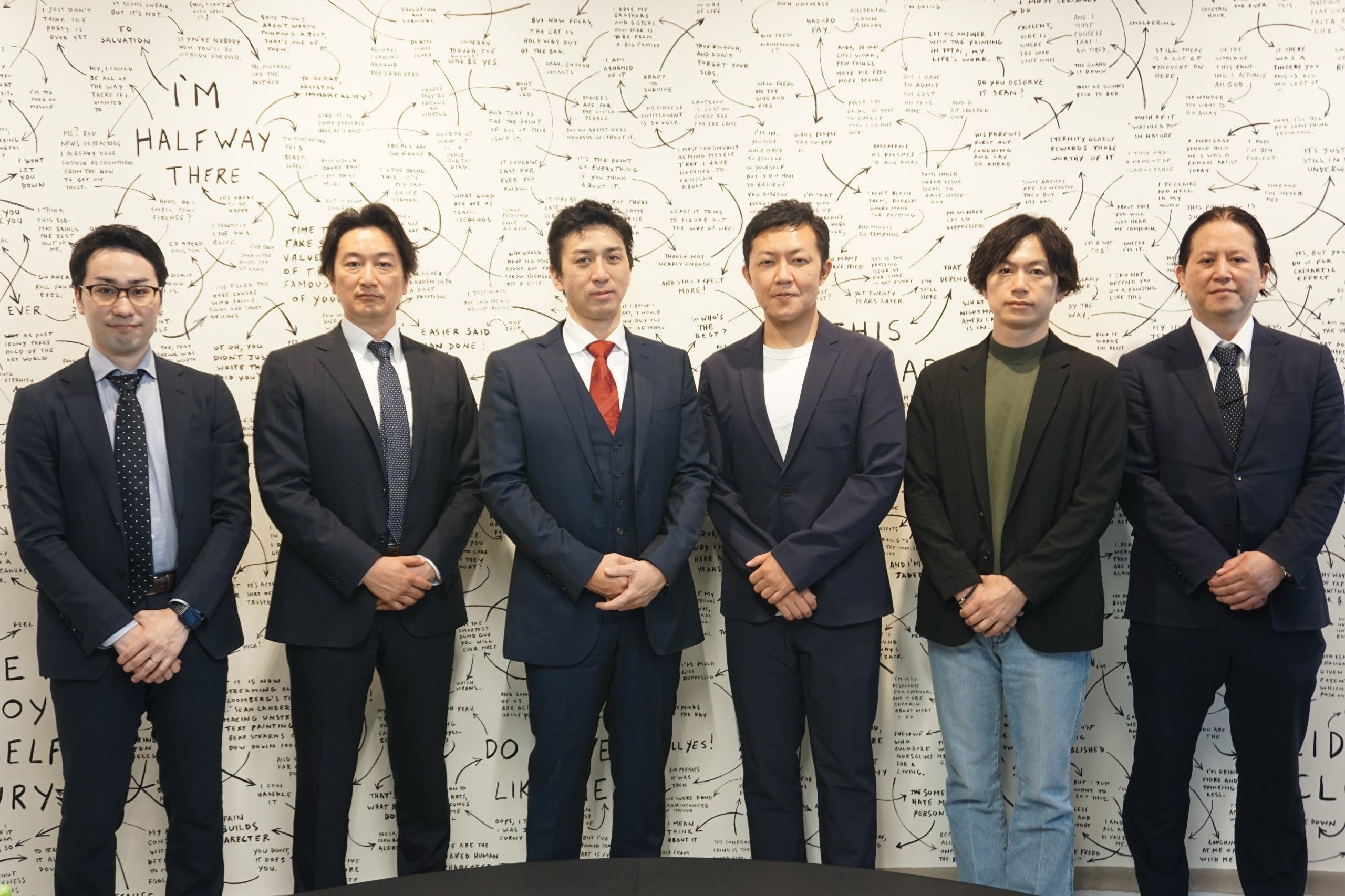 ※右から㈱イーフロンティア 代表取締役社長 阿部氏・㈱クシム 取締役CFO 伊藤氏・㈱クシム 代表取締役社長 中川氏・㈱ピアズ 代表取締役社長 桑野・副社長 岡崎・経営企画部 蔭山