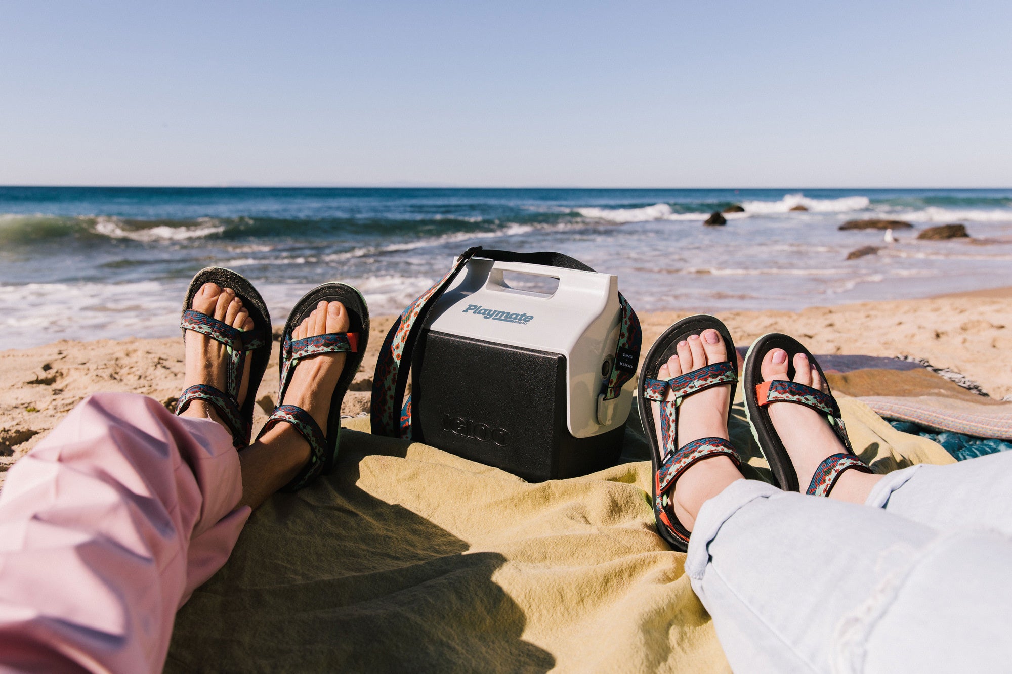 Teva と IGLOOが初コラボレーションしたサンダル「Hurricane XLT
