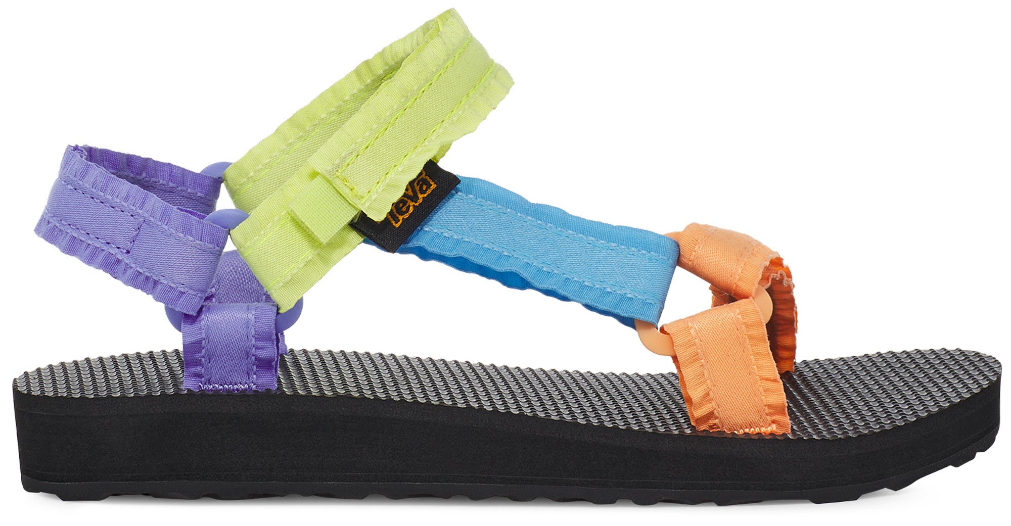 Teva から、フリルのストラップがかわいい約3cmソールのスポサン