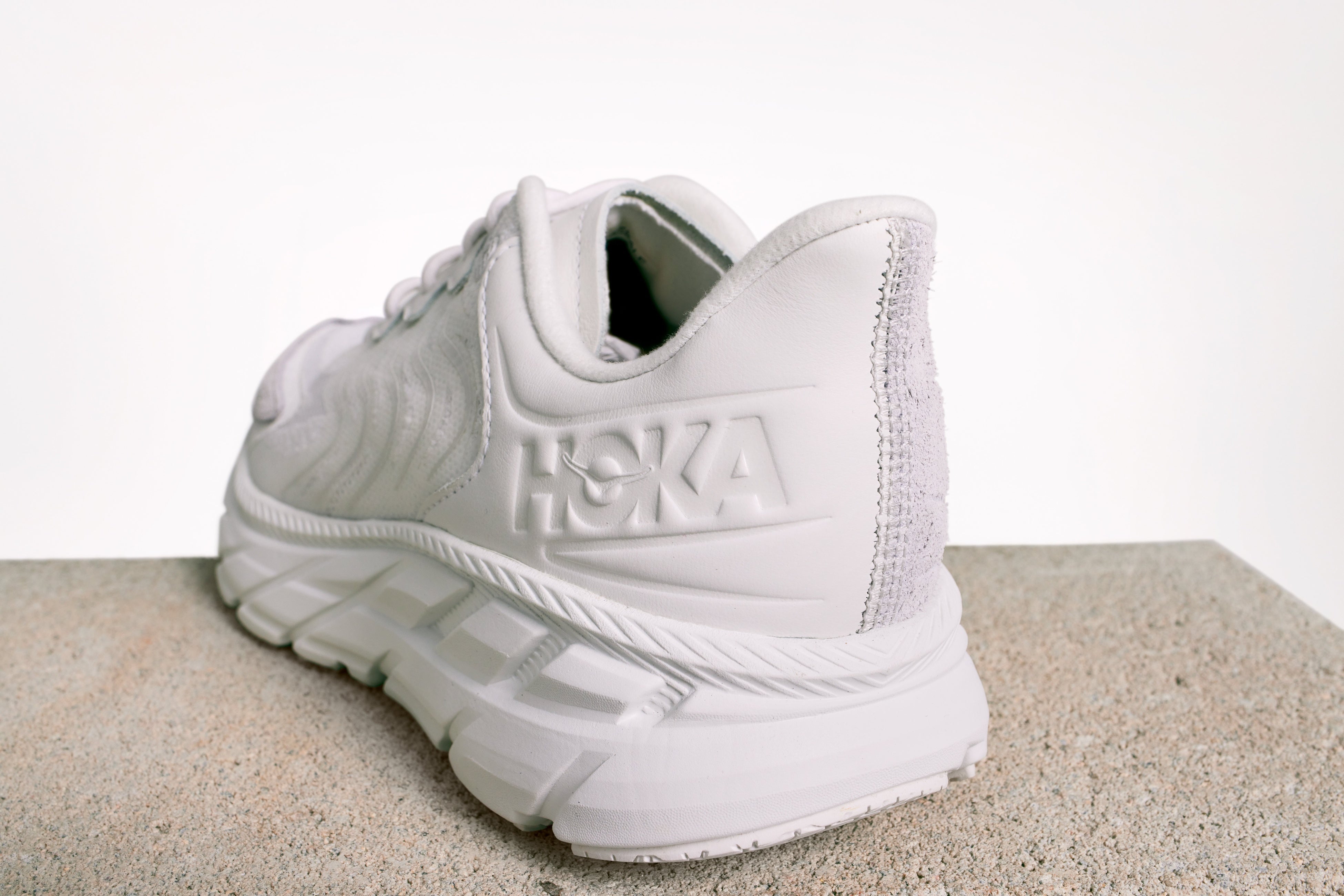 HOKA 　ホカ　クリフトンLS ホワイト HOKA CLIFTON LS WHITE / NIMBUS CLOUD（ホカ クリフトン LS