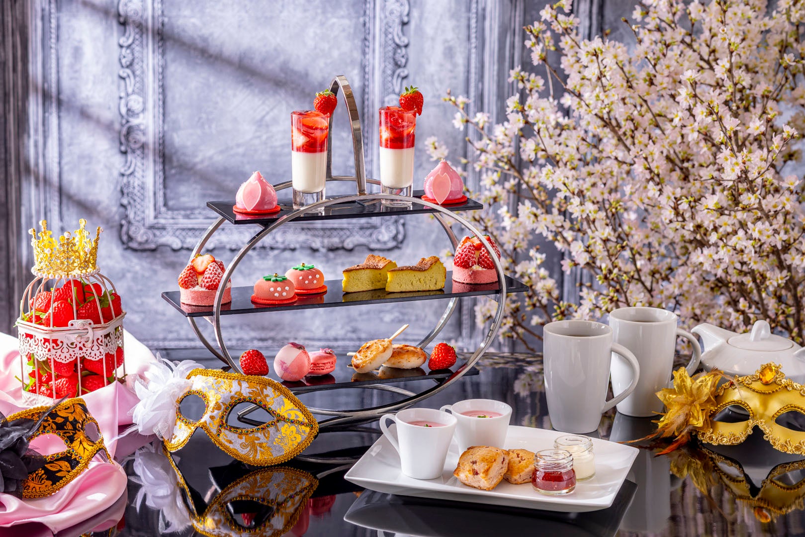 アフタヌーンティー「SAKURA Strawberry Masquerade」