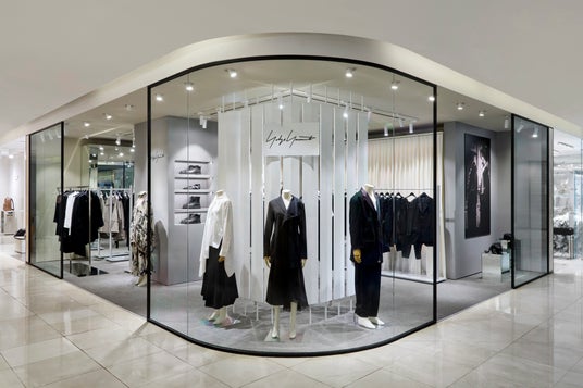 Yohji Yamamoto、韓国 現代百貨店貿易センター店にてポップアップストアを7月31日(金)より開催 Yohji Yamamoto、韓国 現代百貨店貿易センター店にてポップアップストアを7月31日(金)より開催
