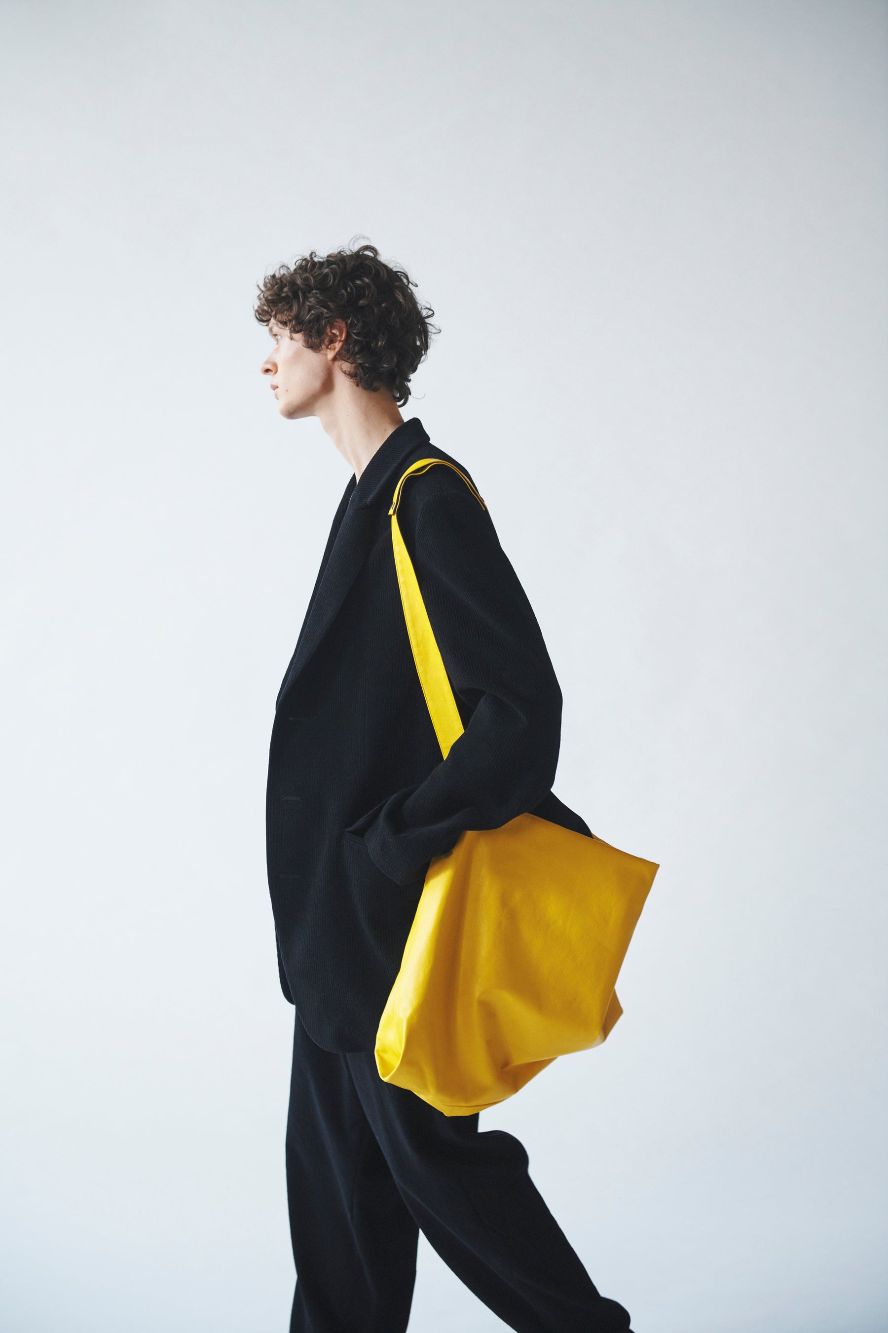 discord Yohji Yamamoto、2022-23秋冬コレクション | 株式会社