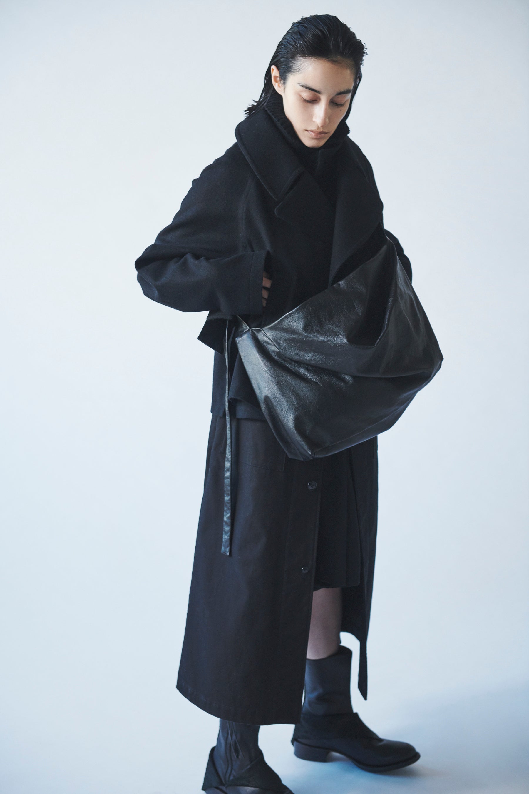 ハンサム度がアップする【ディスコードヨウジヤマモト】Puff(S) discord Yohji Yamamoto AW22 COLLECTION | Yohji Yamamoto