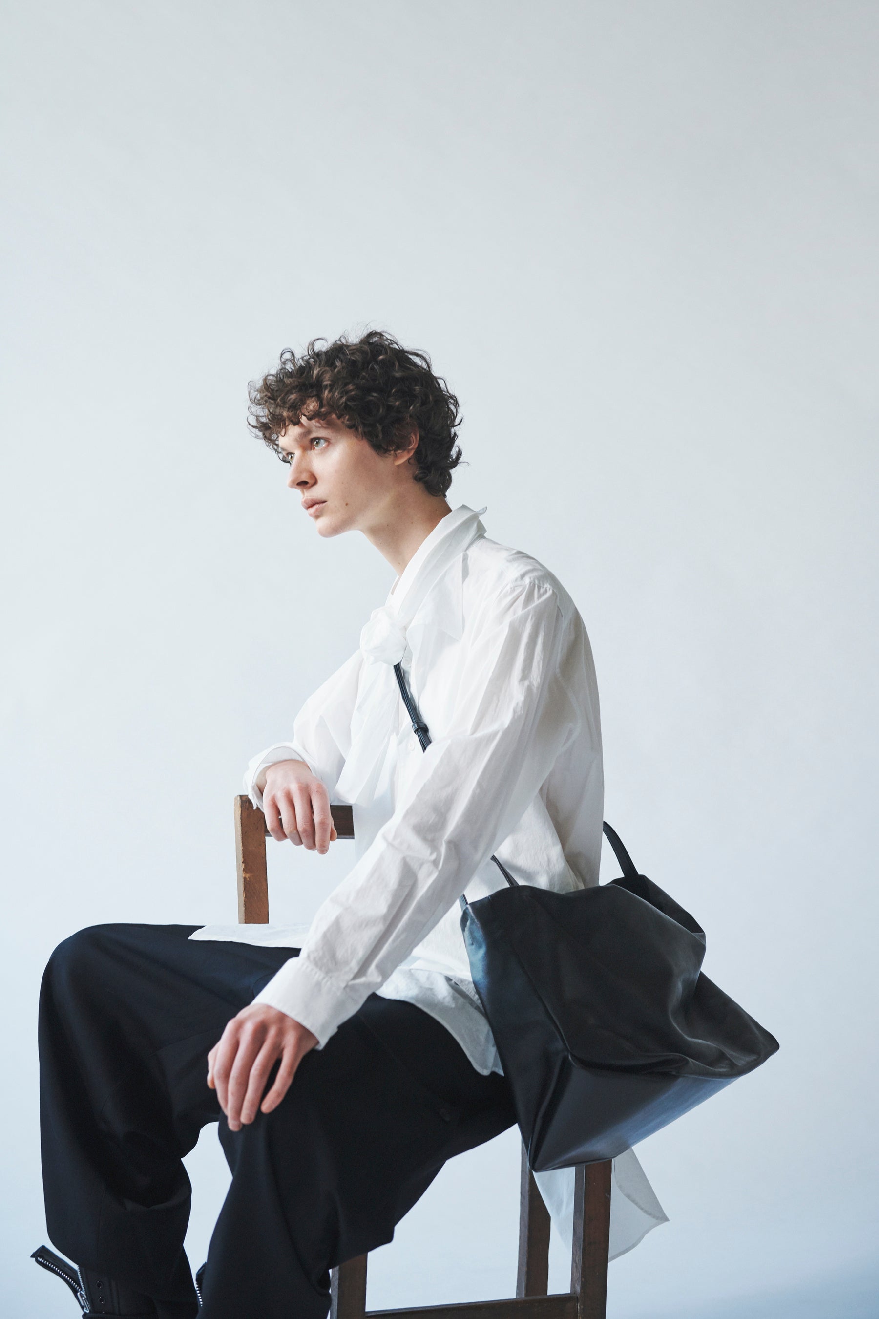 discord Yohji Yamamoto、2022-23秋冬コレクション | 株式会社