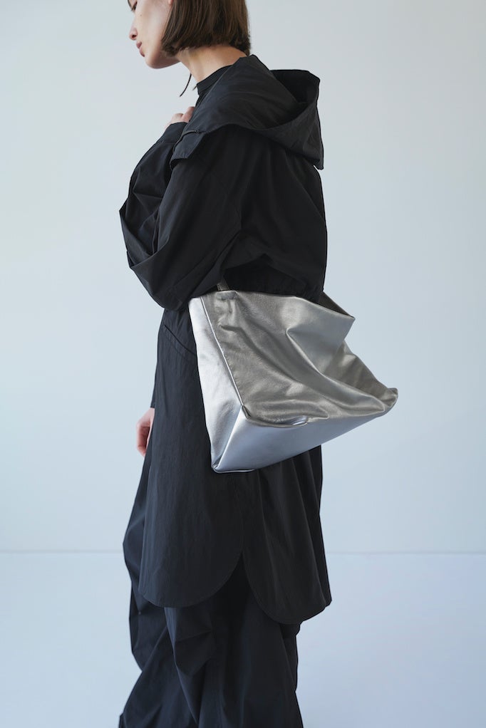 ヨウジヤマモト　discord ストール 新品タグ付き　山本耀司　風に吹かれて discord Yohji Yamamoto、店舗限定コレクションを展開 | 株式