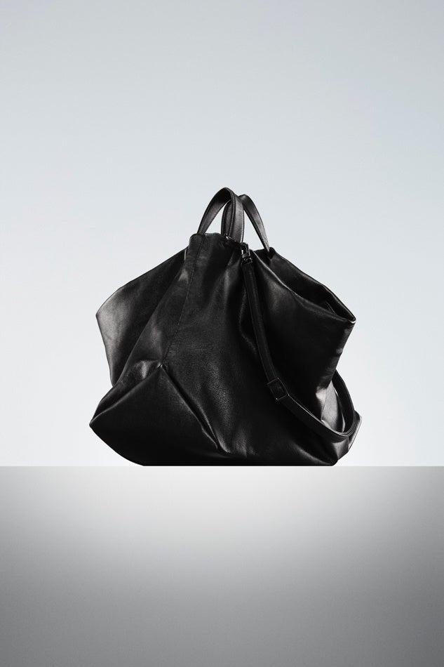 機能的でエレガント【ディスコード ヨウジヤマモト】Puff(S) discord Yohji Yamamoto AW22 COLLECTION | Yohji Yamamoto