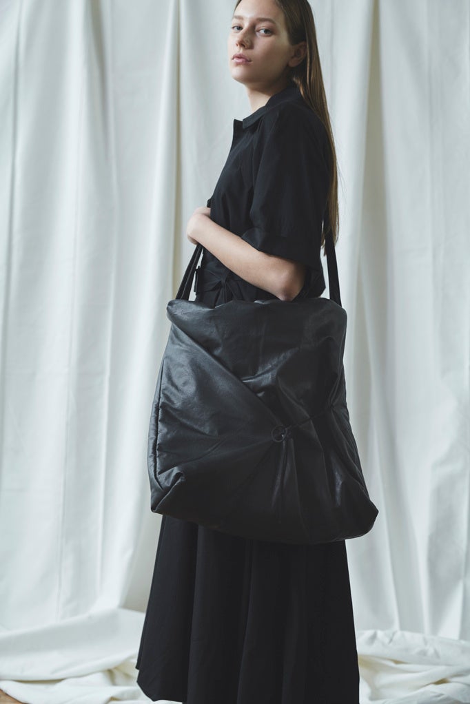 discord Yohji Yamamoto、2023-2024秋冬コレクション | 株式会社