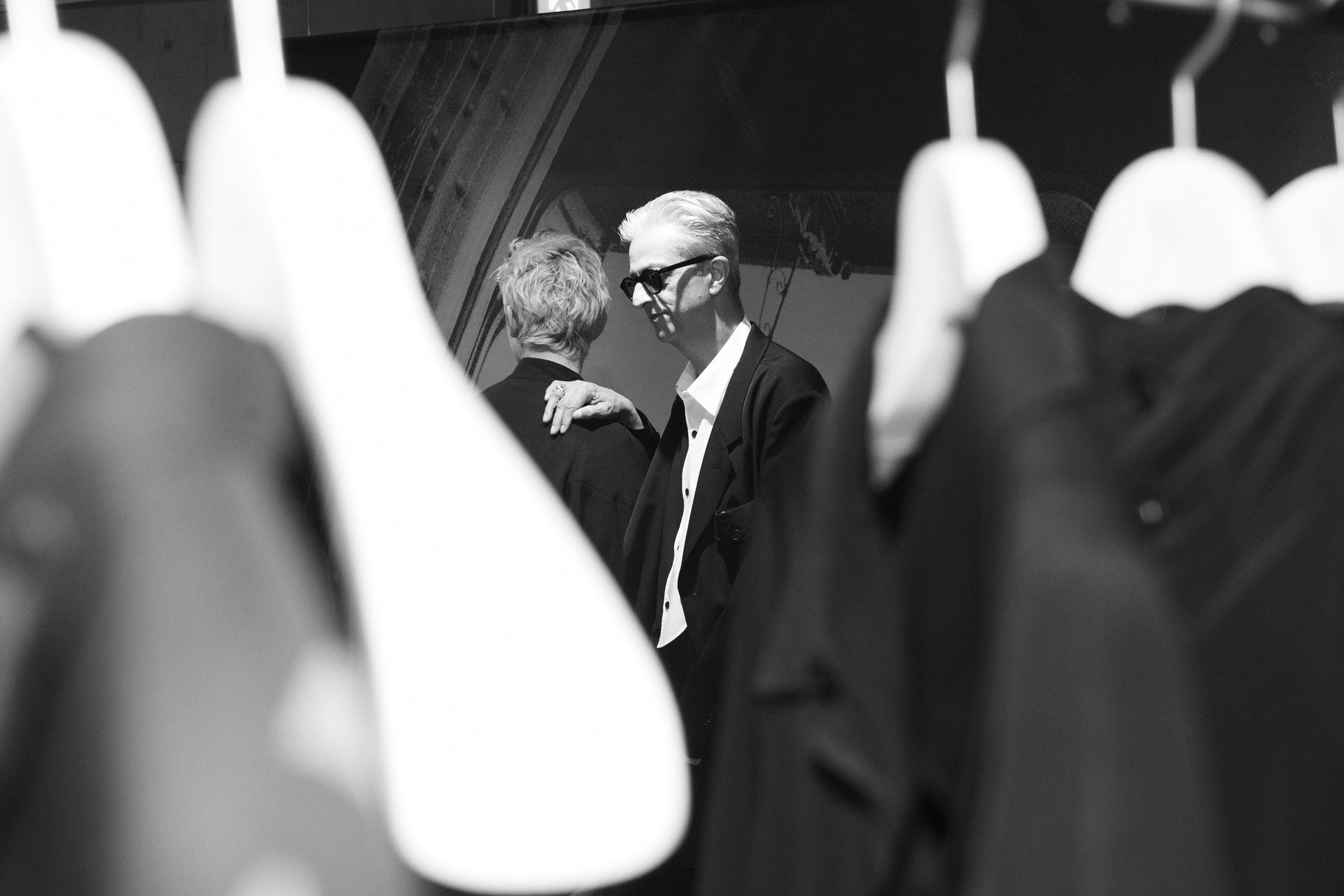 Y’s 2024春夏コレクション: マックス・ヴァドゥクルが撮影したフォトインスタレーション Y’s 2024春夏コレクション: マックス・ヴァドゥクルが撮影したフォトインスタレーション