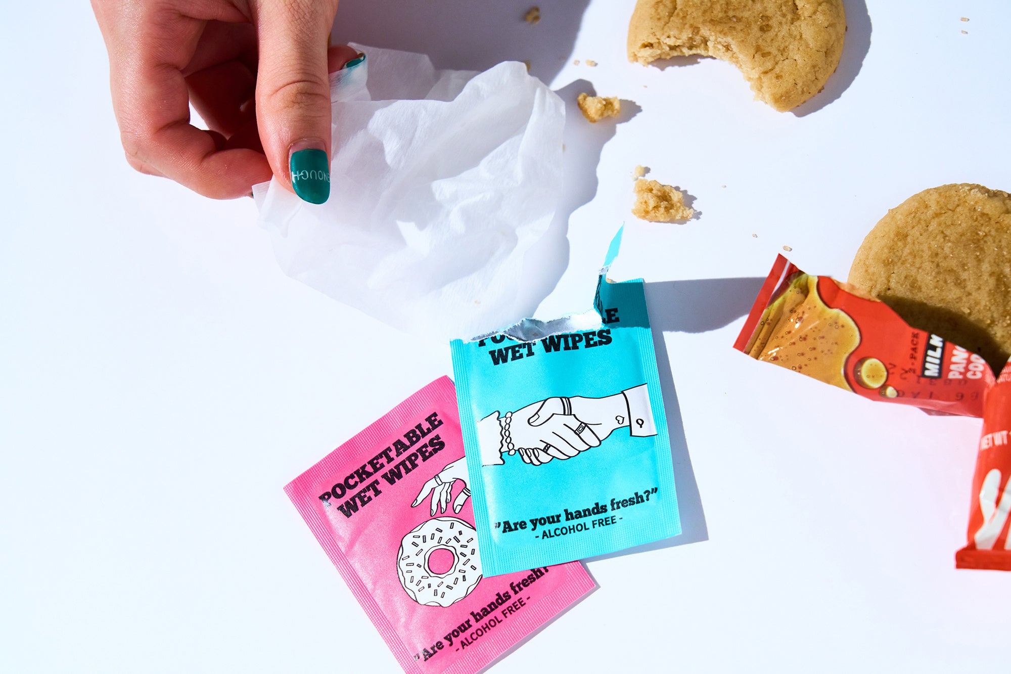 ハンドワイプ 使用イメージ(※一部スタイリング用小物を含みます。)