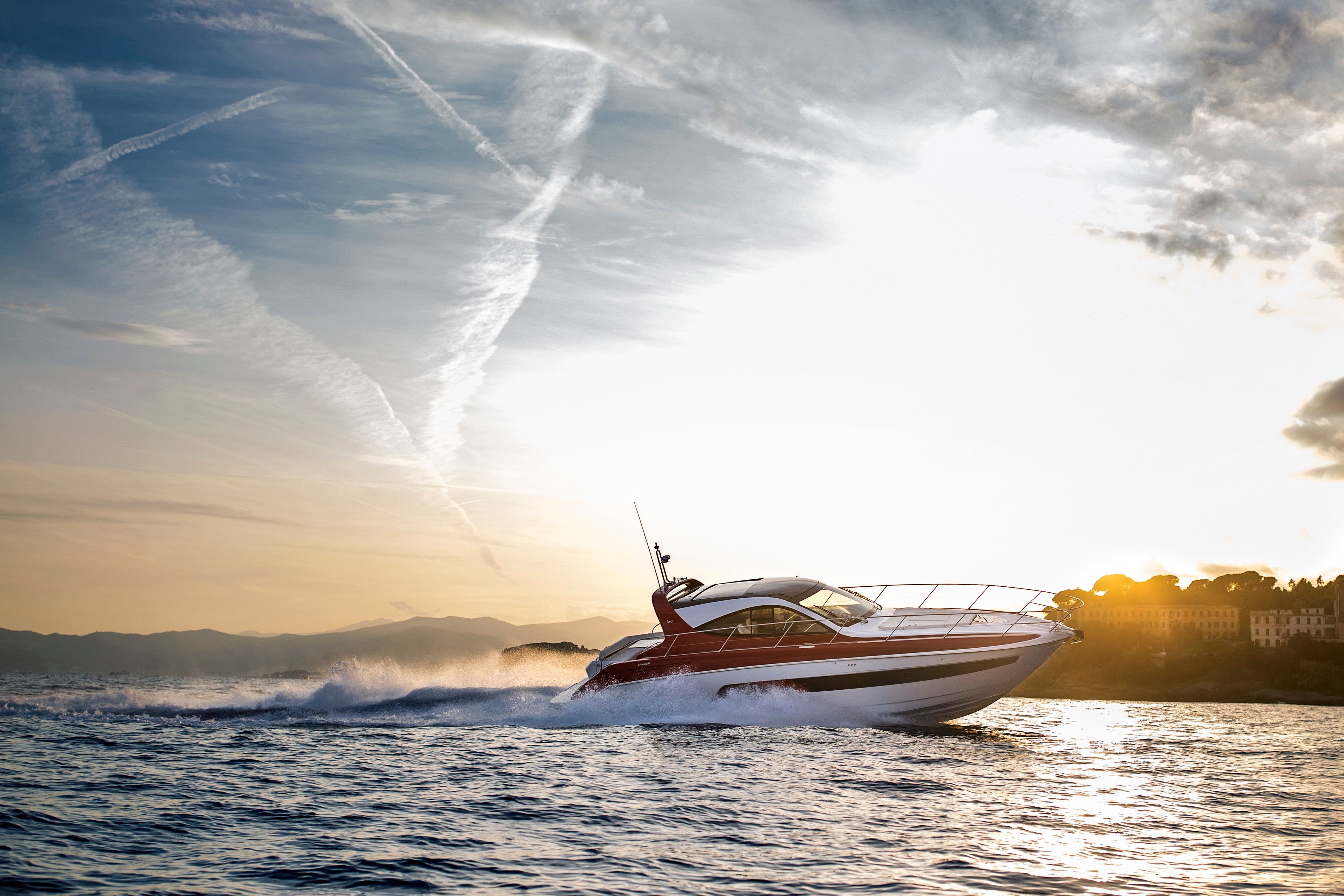 「X47 Express Cruiser」