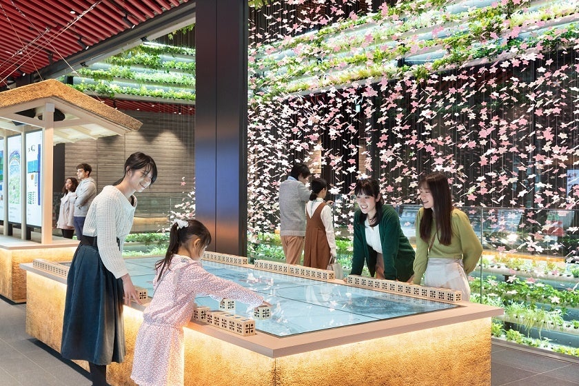 ＜「ヤンマー米ギャラリー」内観＞