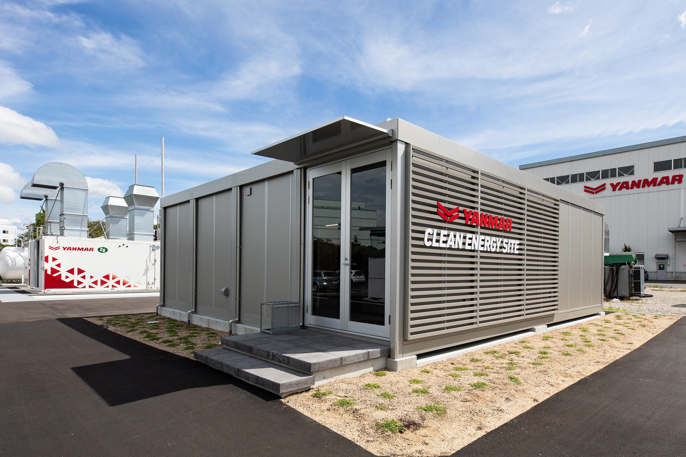 見学者用のコンテナハウス外観