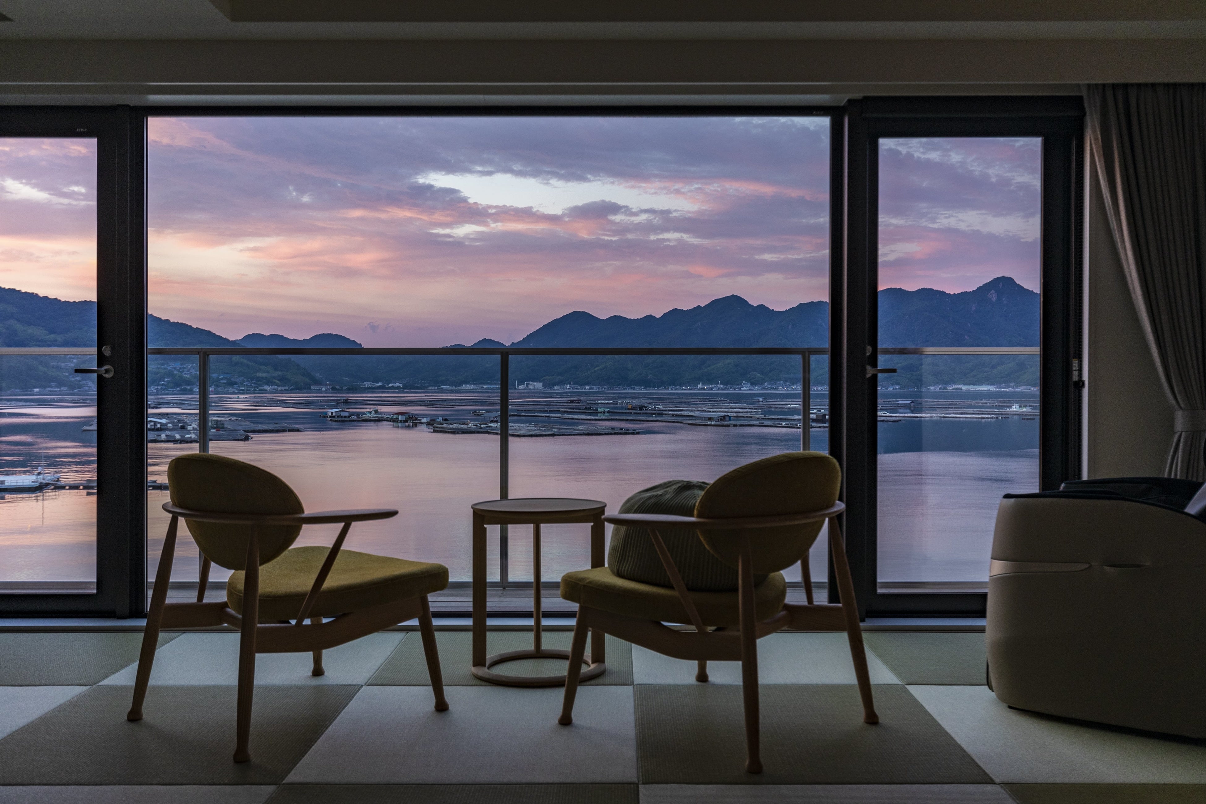 全室オーシャンビューの江田島荘