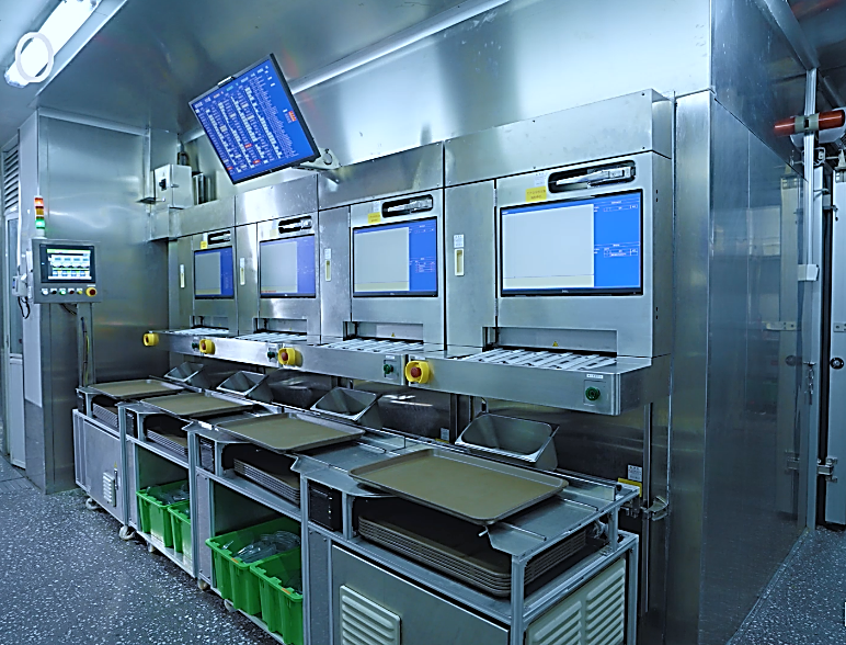 【省スペース型おかず皿配膳システム】おかず皿配膳口