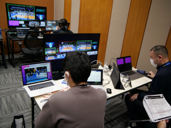 Vリーグ試合中のKAIROSクラウドサービス実証の様子（5）