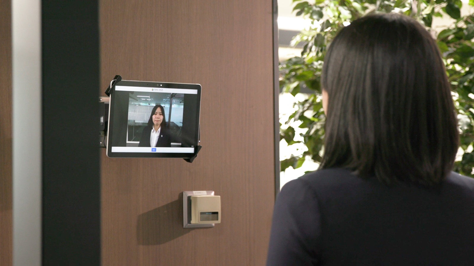 顔認証受付画像