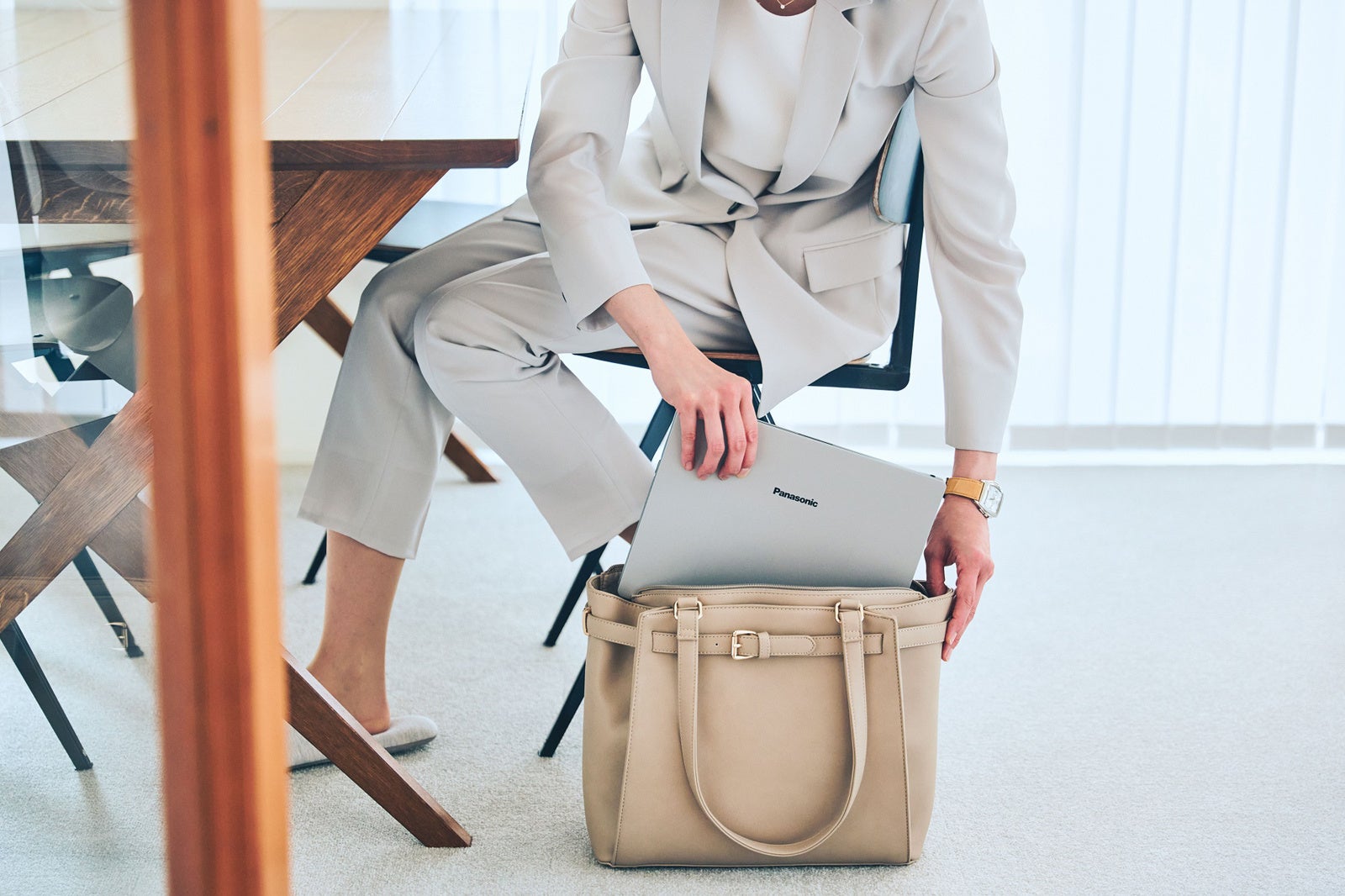 モバイルノートパソコン「カスタマイズレッツノート」 SR 女性 バッグ