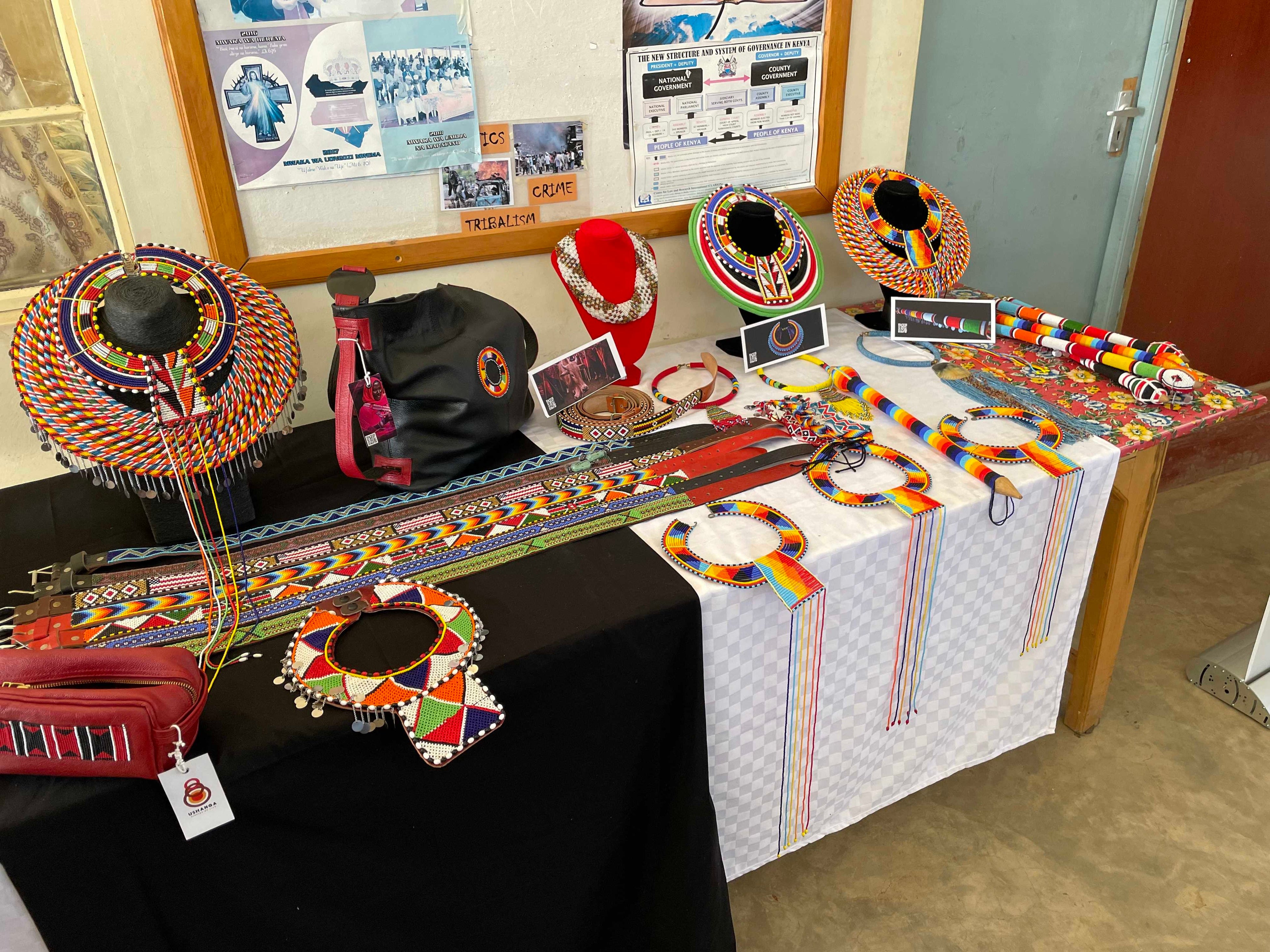 ケニアの女性たちが制作したビーズアクセサリー