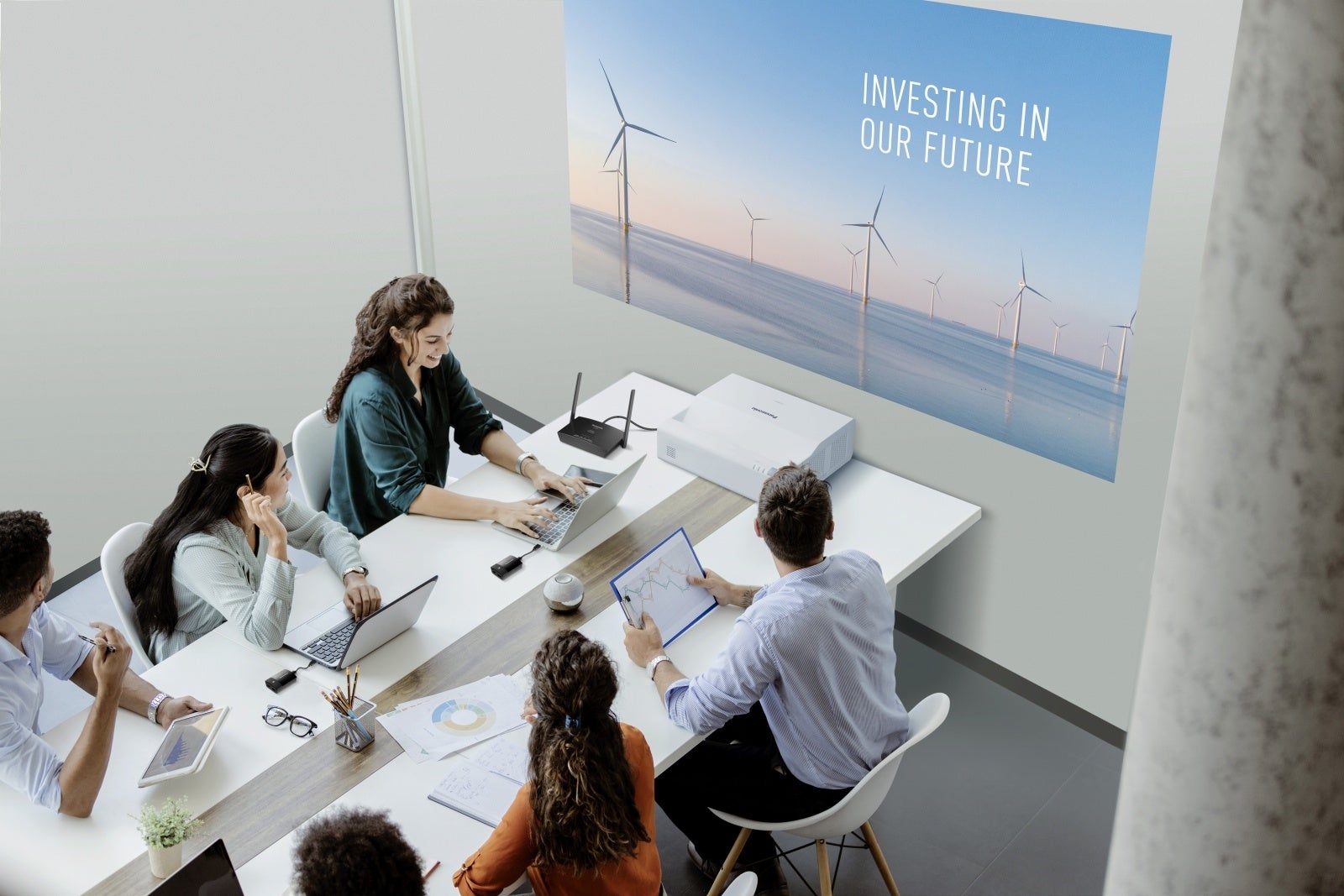 PT-CMZ50J利用シーン2