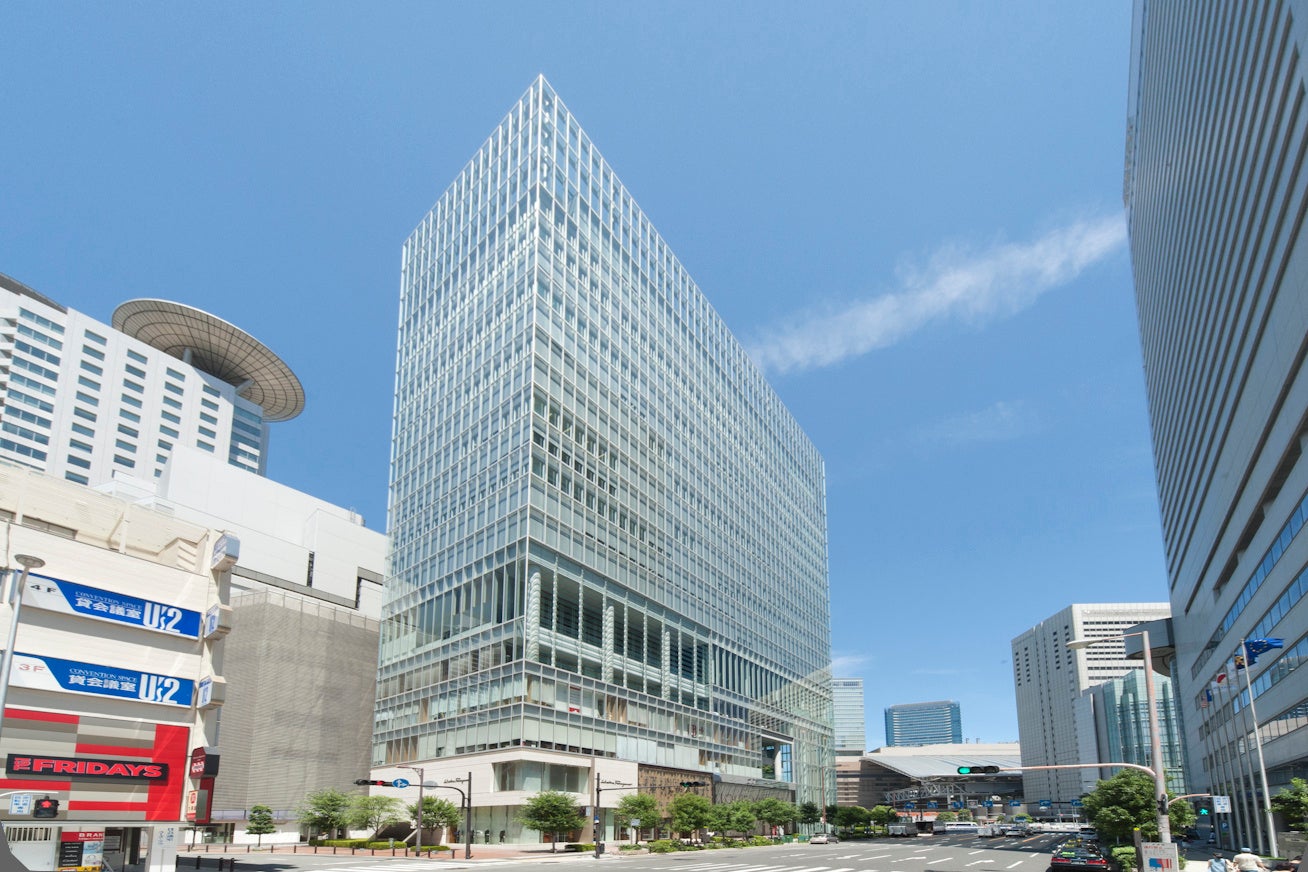 ヒルトンプラザウエストオフィスタワー外観写真