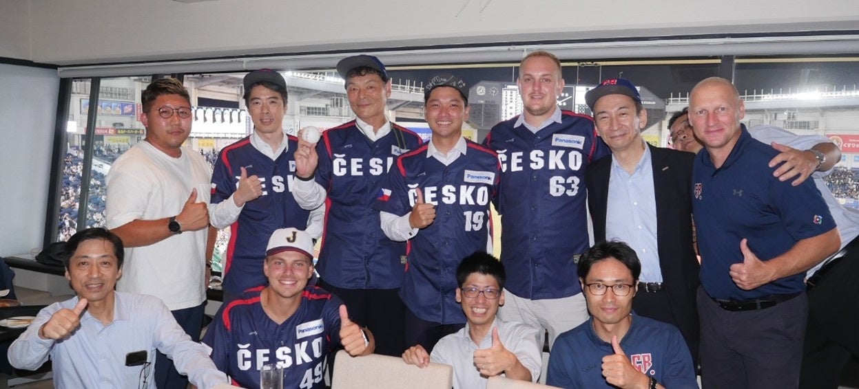 交流レセプションの様子