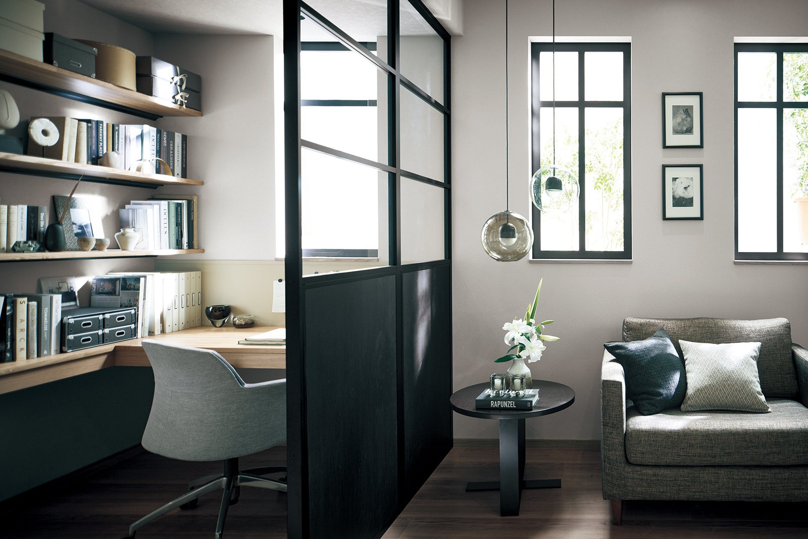 リビングにワークスペースを設置したイメージ