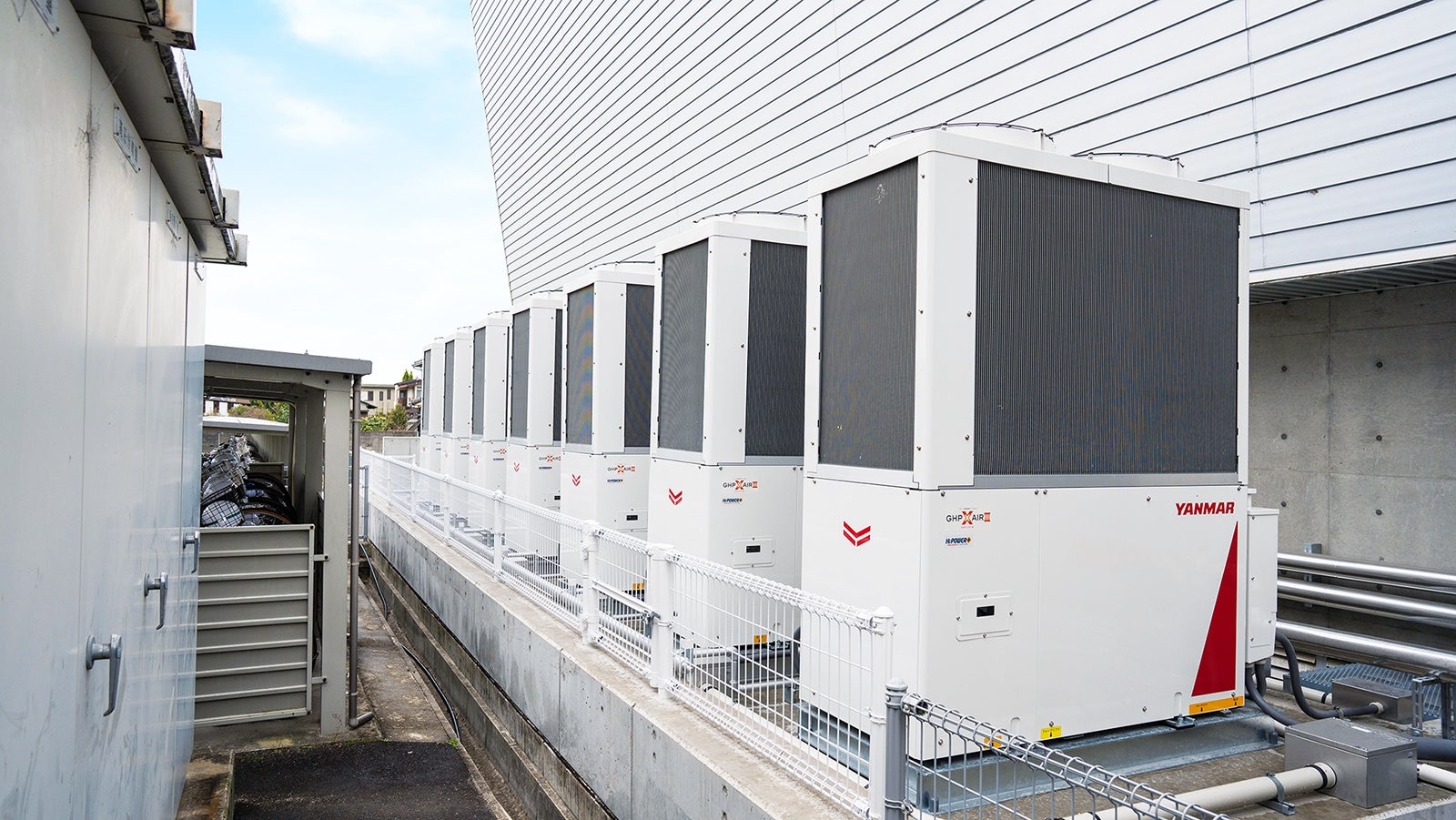 設置されているヤンマーエネルギーシステム製ガスヒートポンプエアコン