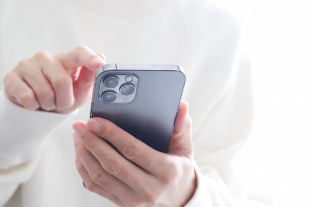 携帯電話 イメージ画像（写真ACより）